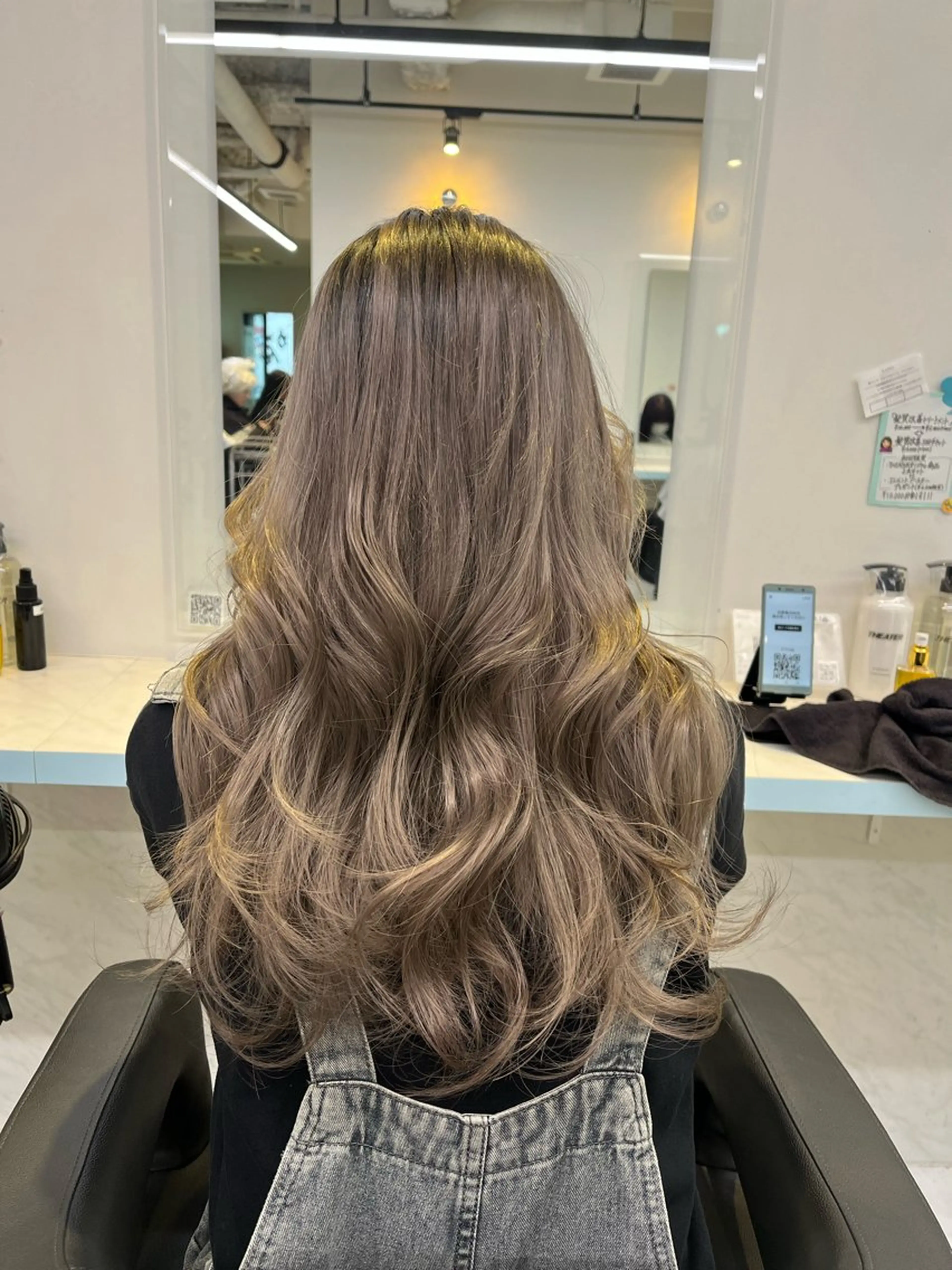 ロング カラー ヘアカラー トリートメント ブリーチカラー 🩵MIZUKIのヘアスタイル