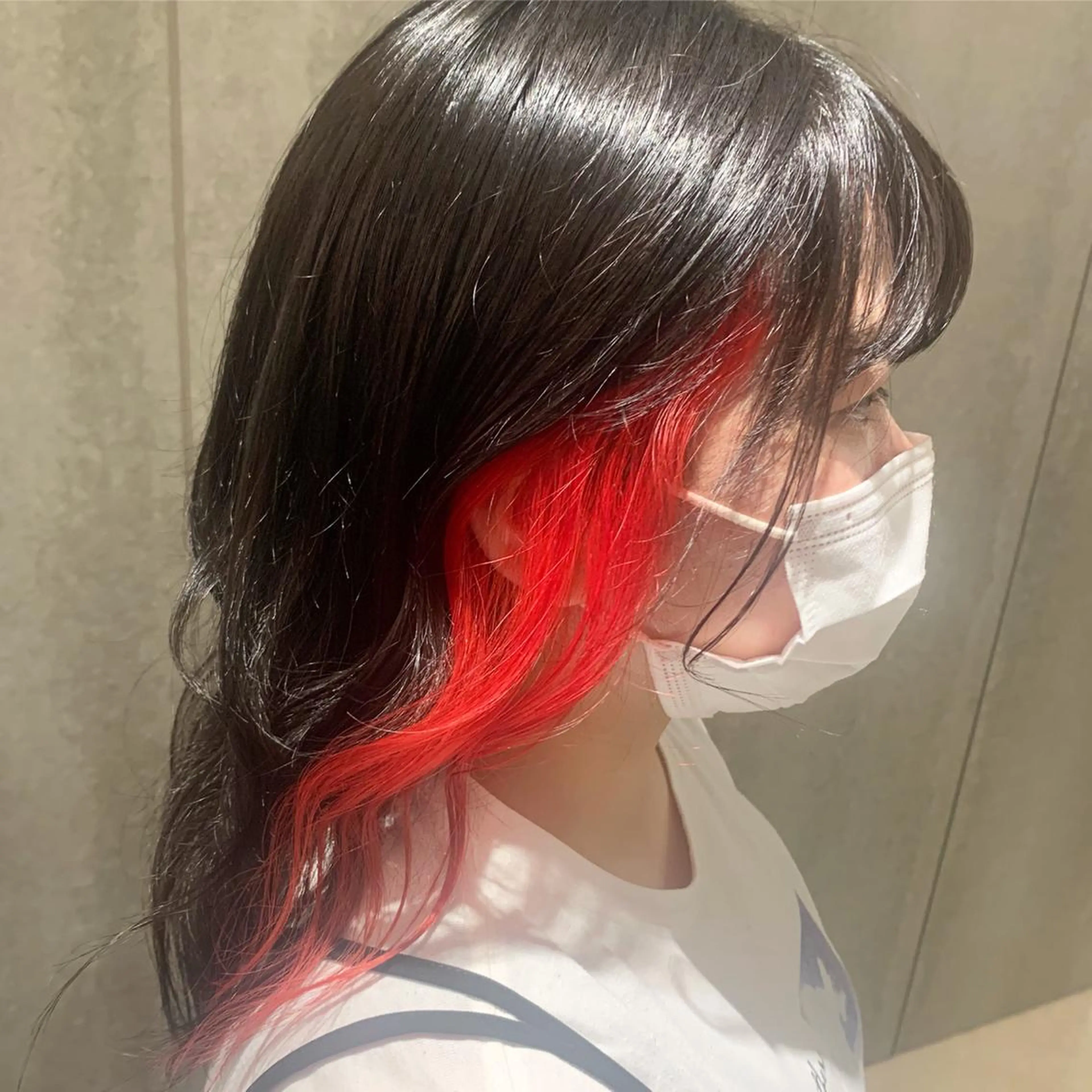 ミディアム カラー イヤリングカラー 浦﨑 笑美里のヘアスタイル