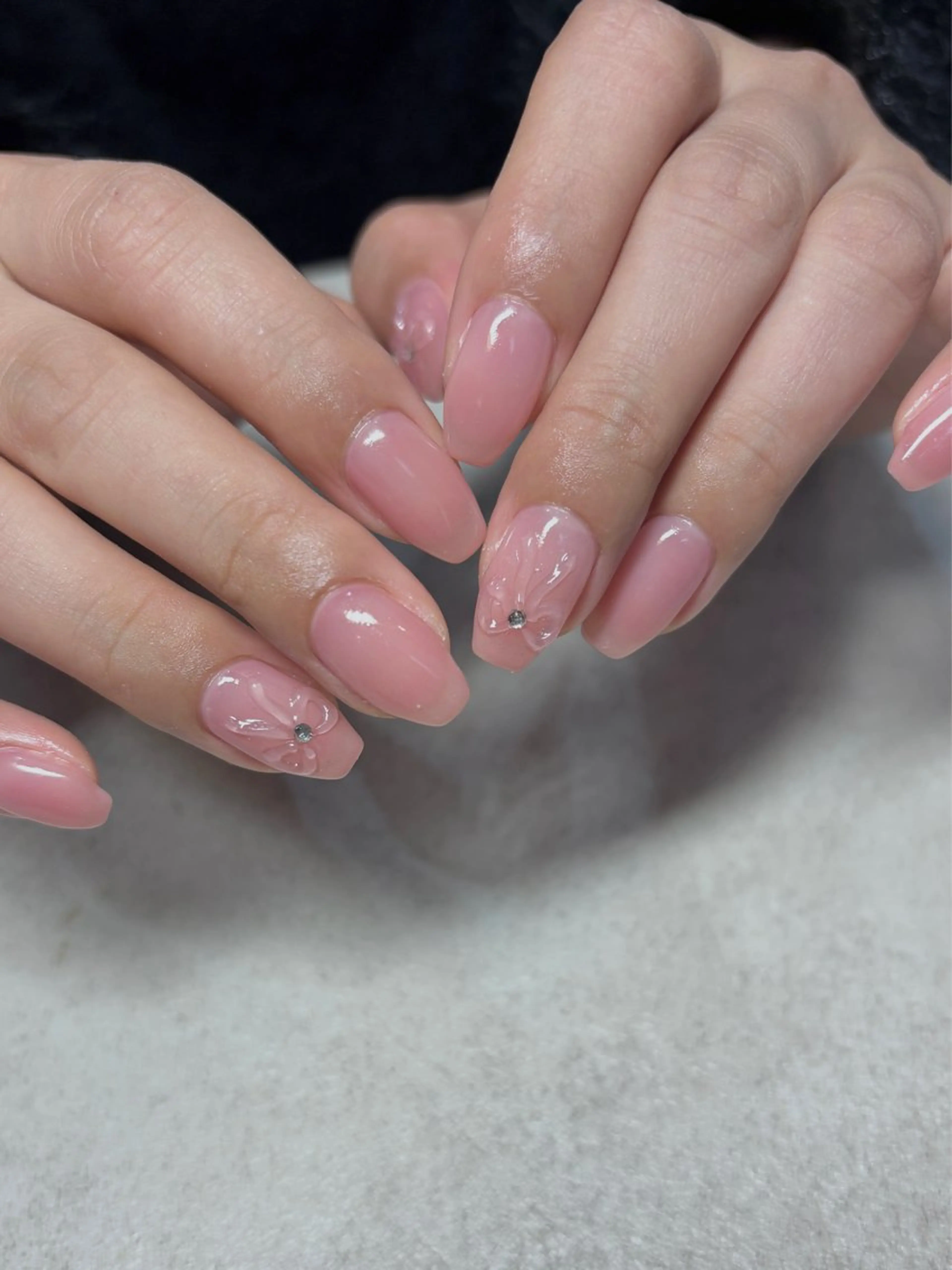 ネイル 韓国ネイル オフィスネイル ワンカラーネイル ピンク リボン ハンドネイル acs.n所属・ネイル，耳つぼ 風間すみれのその他イメージ