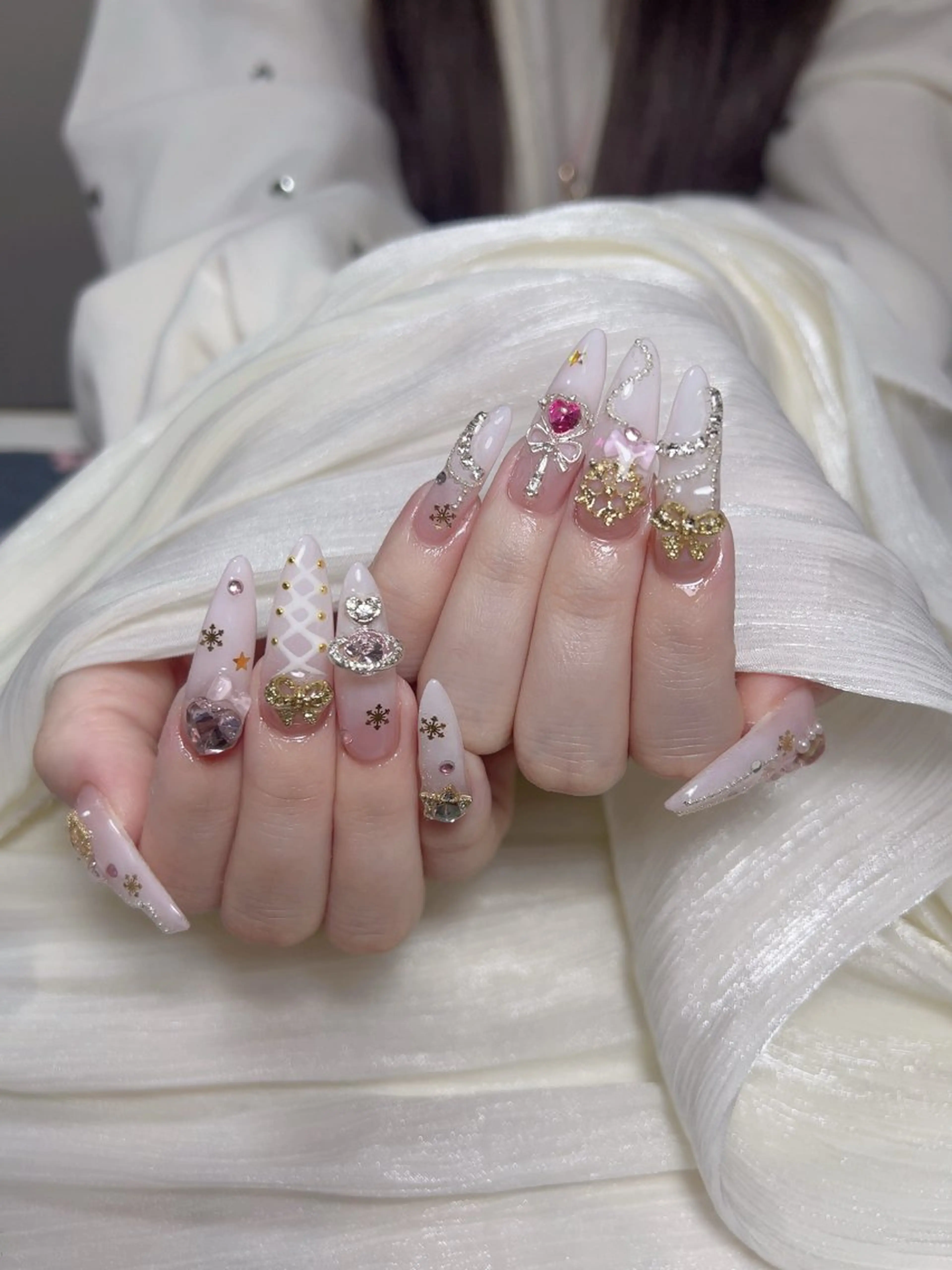 10本チップ長さだし💝持ち込みデザイン(500 種類パーツ付け放題)の写真