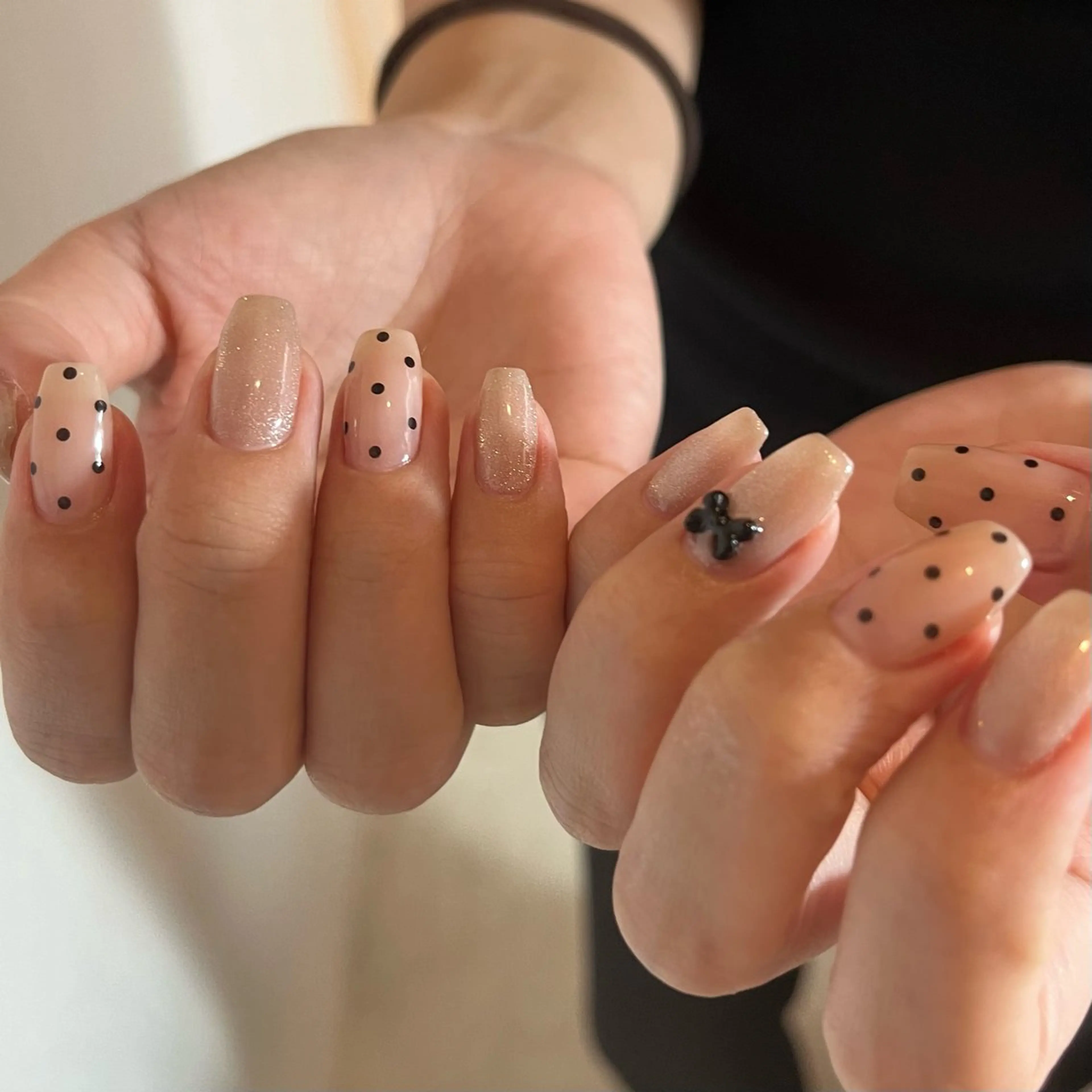 ネイル ドット マグネットネイル リボン ハンドネイル people所属・luster shihoのネイルデザイン