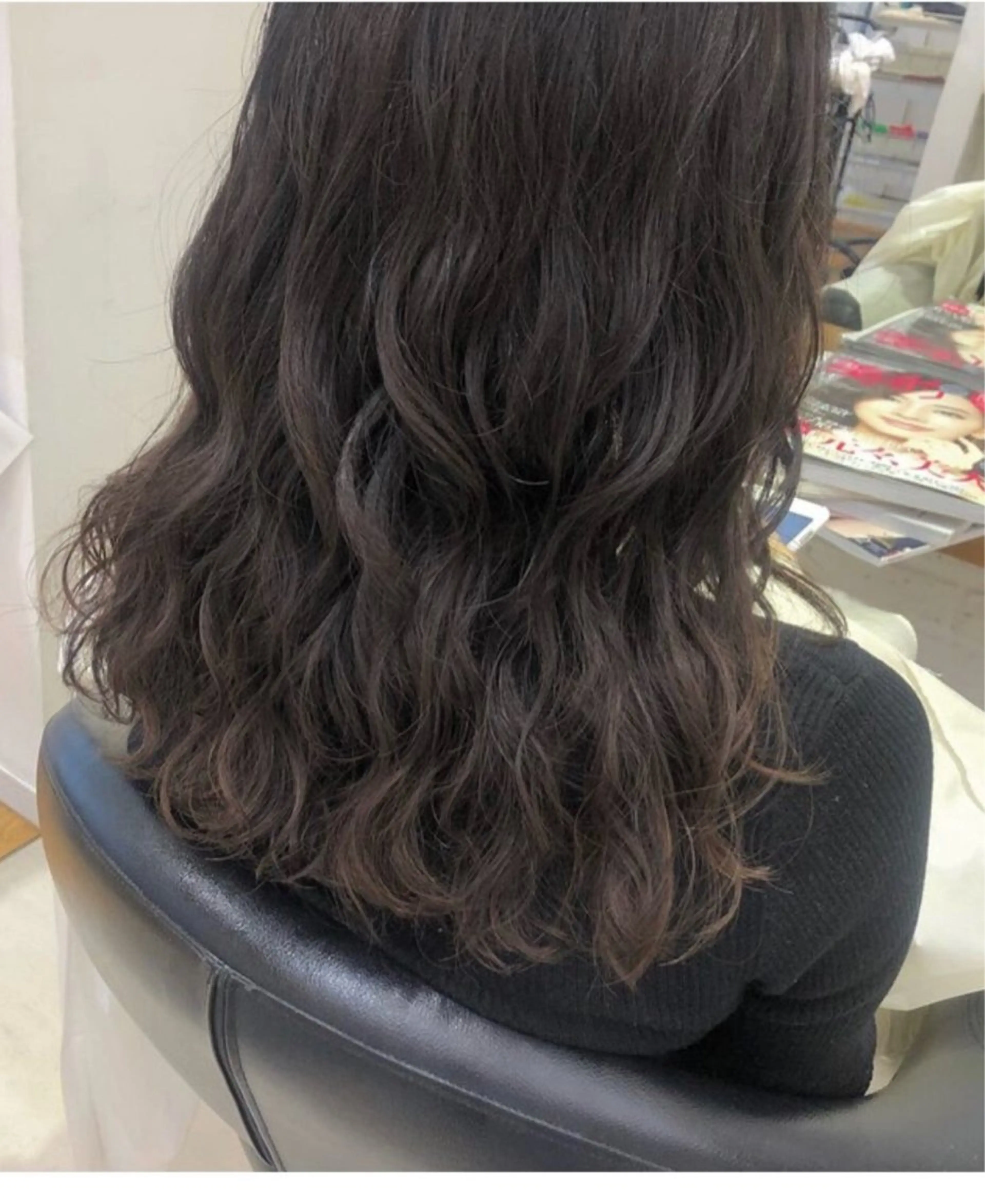 ミディアム パーマ 羽エクステ/エクステ JIJIA美容室のヘアスタイル