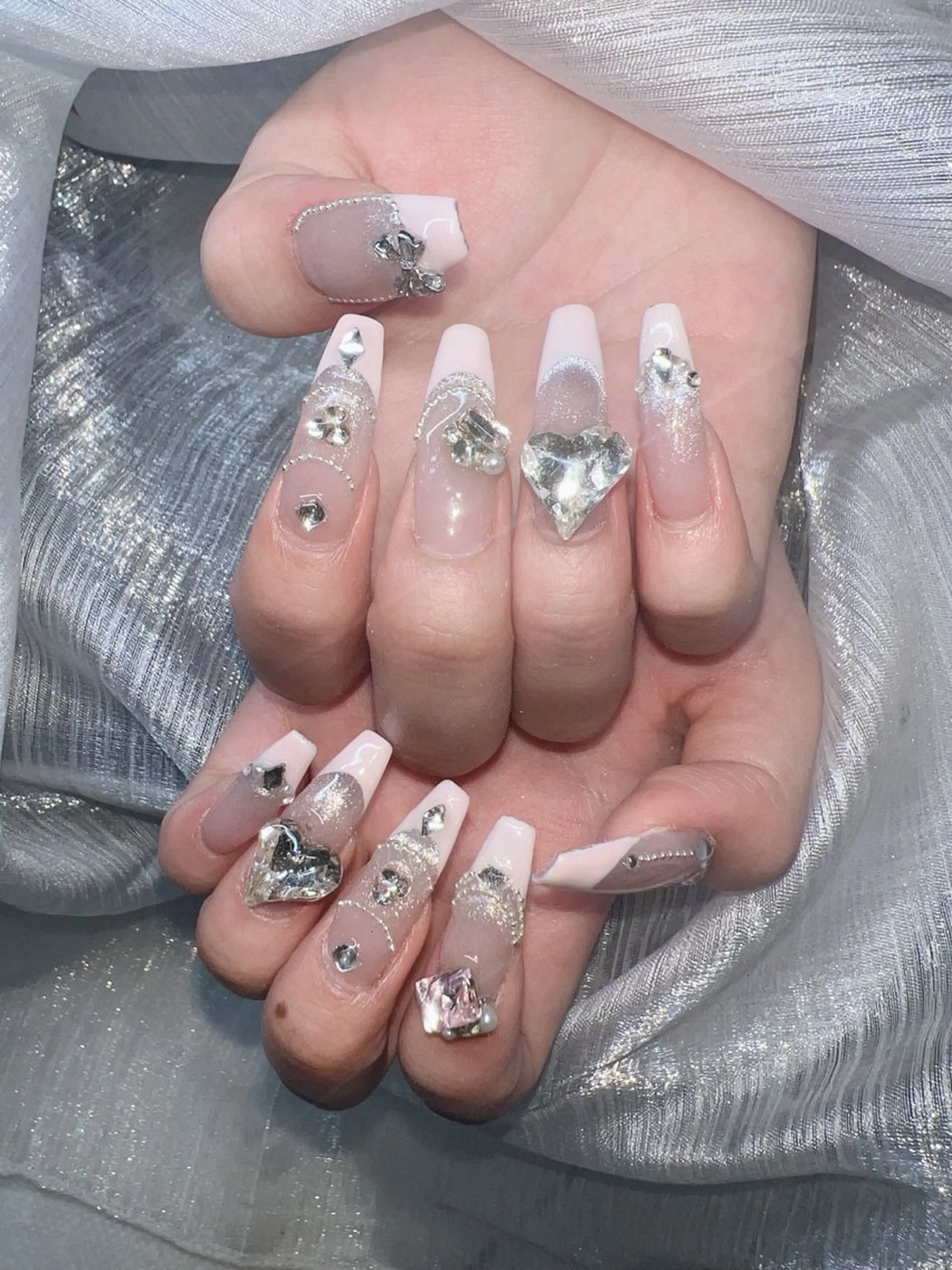 ネイル ハンドネイル Lee Nailsのネイルデザイン