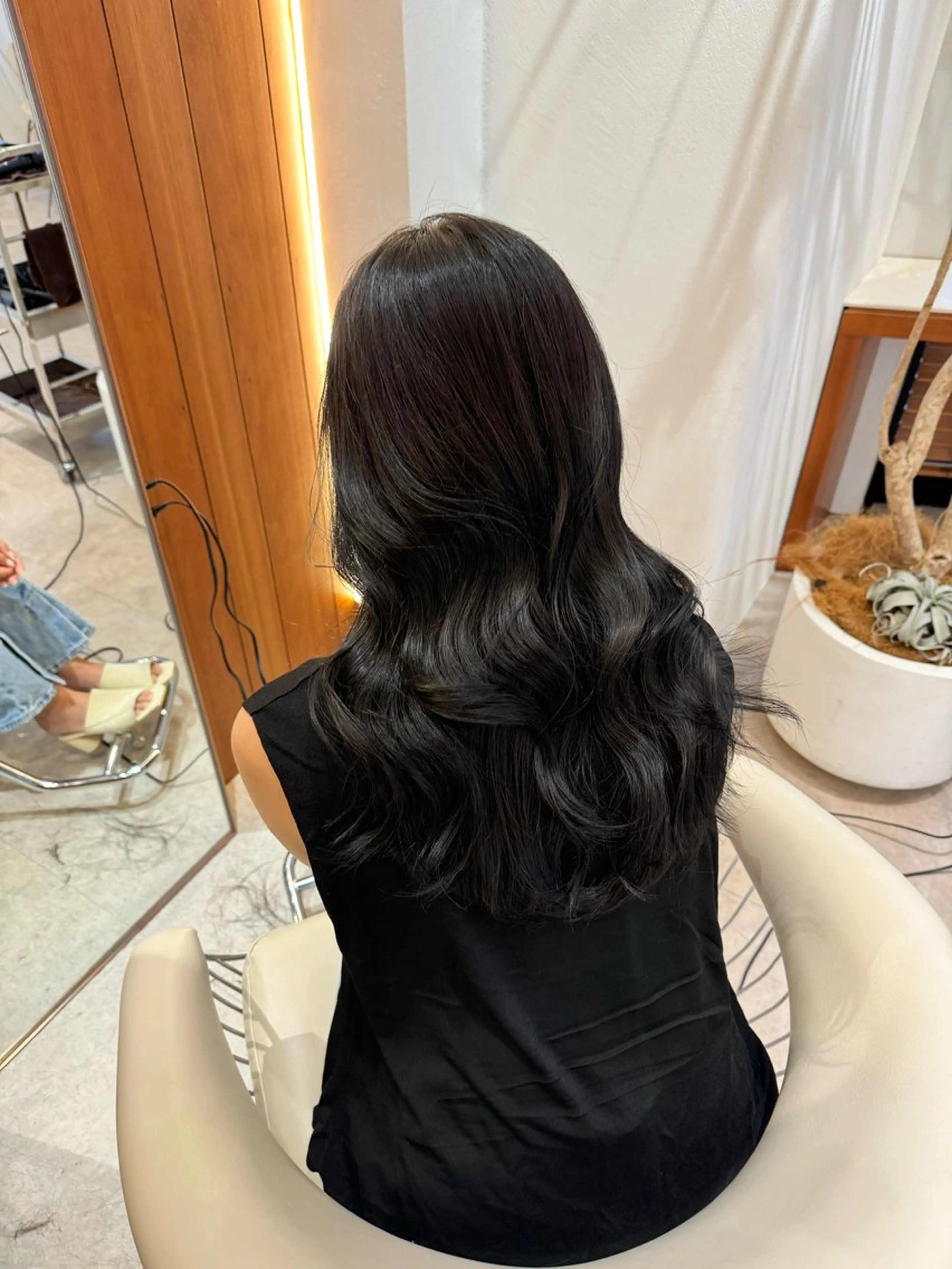 ロング カラー 黒髪 ブルーカラー ブルーブラック ダークグレー ダークグレージュ カット 縮毛矯正 トリートメント ヘアセット 韓国レイヤー🇰🇷 韓国研修◎渋谷カイトのヘアスタイル