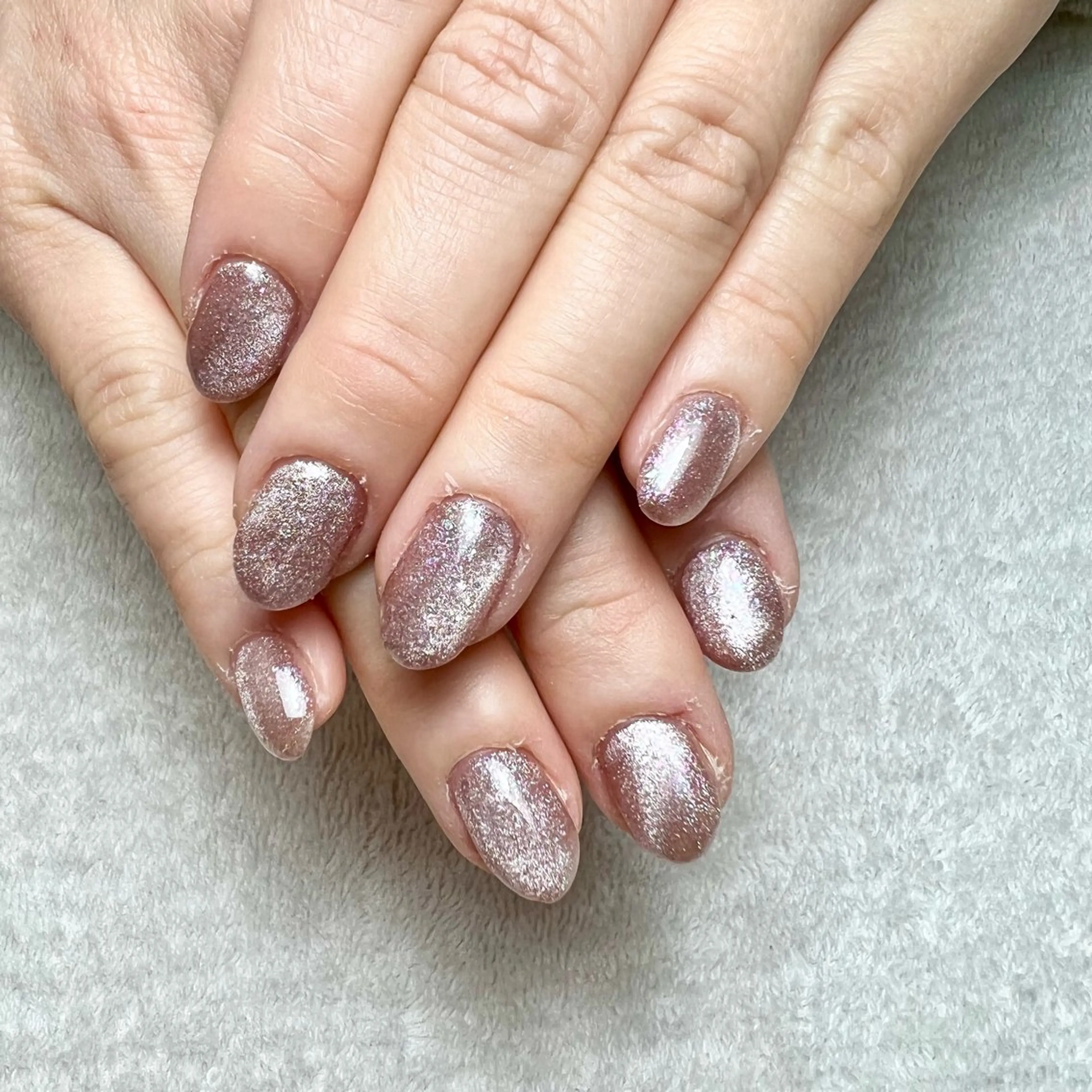 ネイル キラキラネイル マグネットネイル ワンカラーネイル ハンドネイル COCO+所属・COCO +のエステ・リラクイメージ