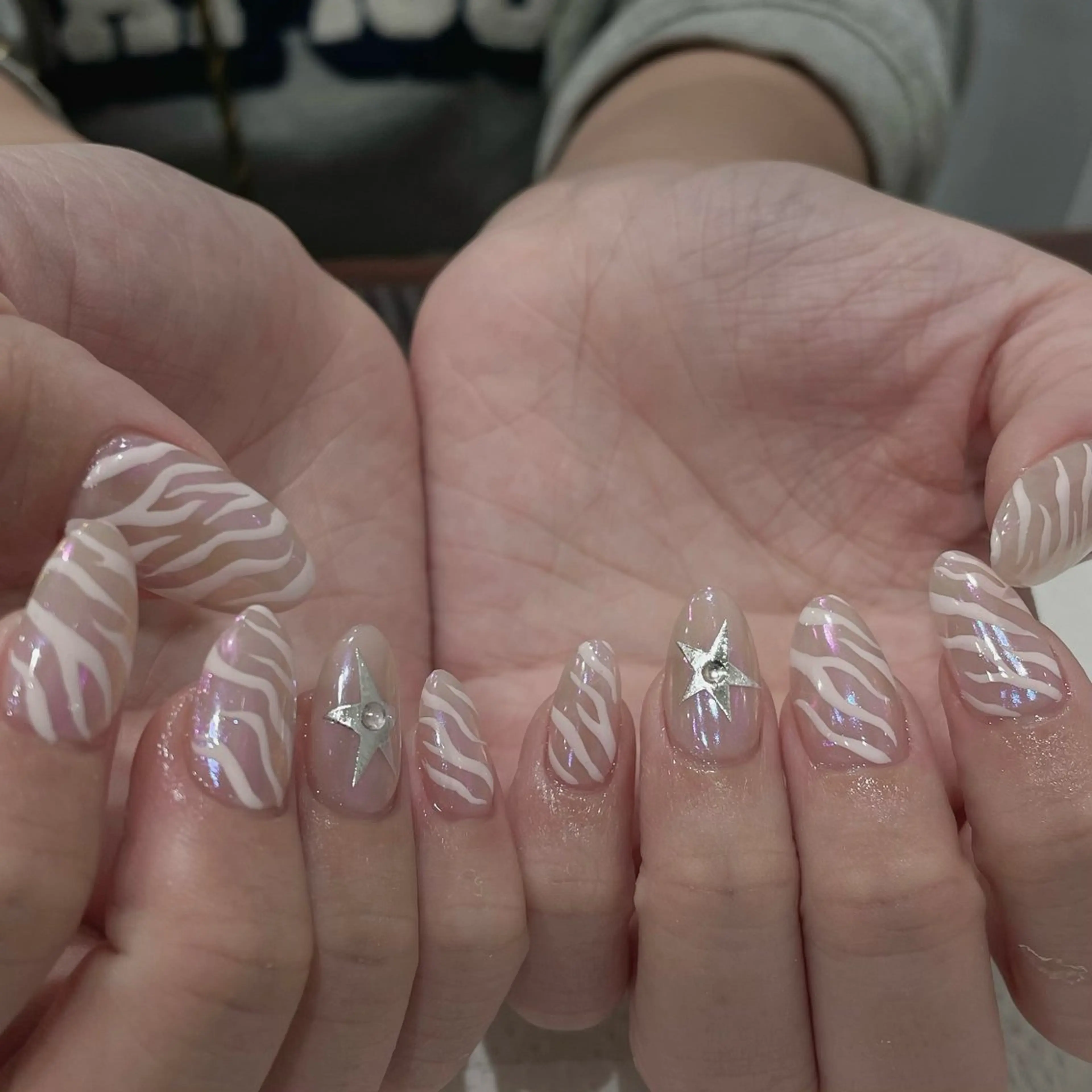 ネイル アニマル柄 オーロラネイル ピンク パープル Ricnail☾ ayanoのネイルデザイン