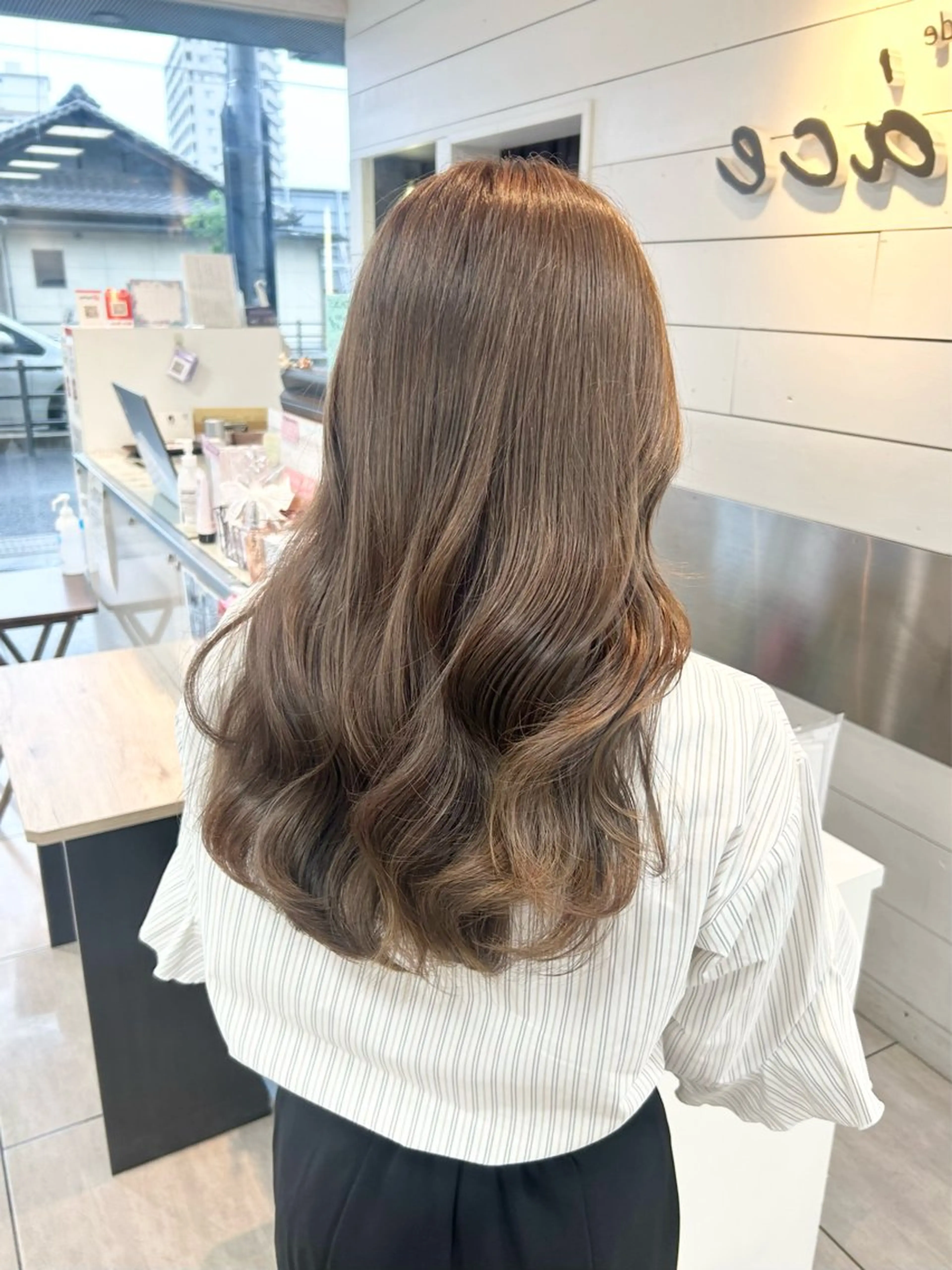 ミディアム カット ヘアカラー 🫧艶髪カラー🫧 森本くるみのヘアスタイル