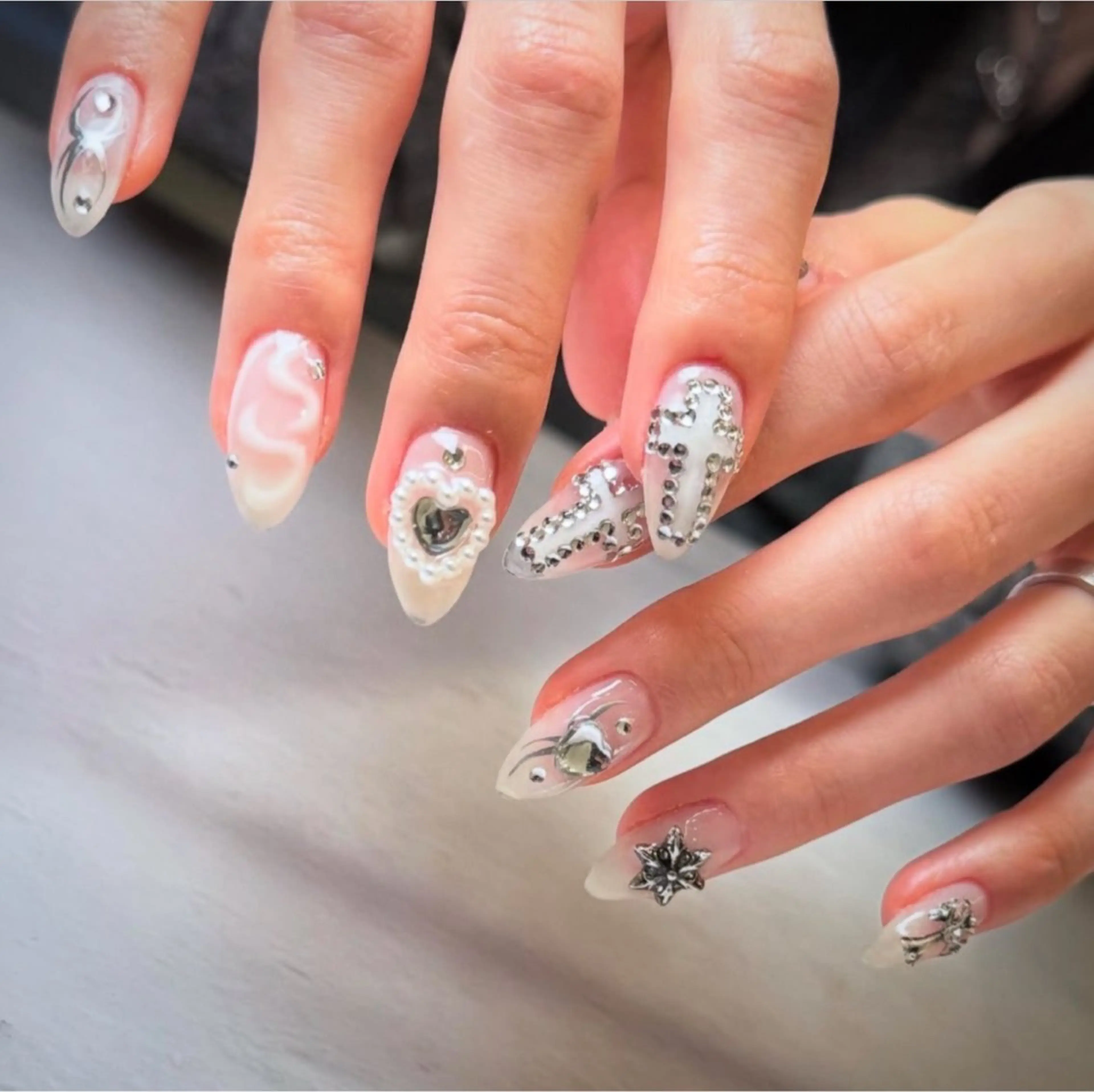 ネイル Lyna 池袋のネイルデザイン