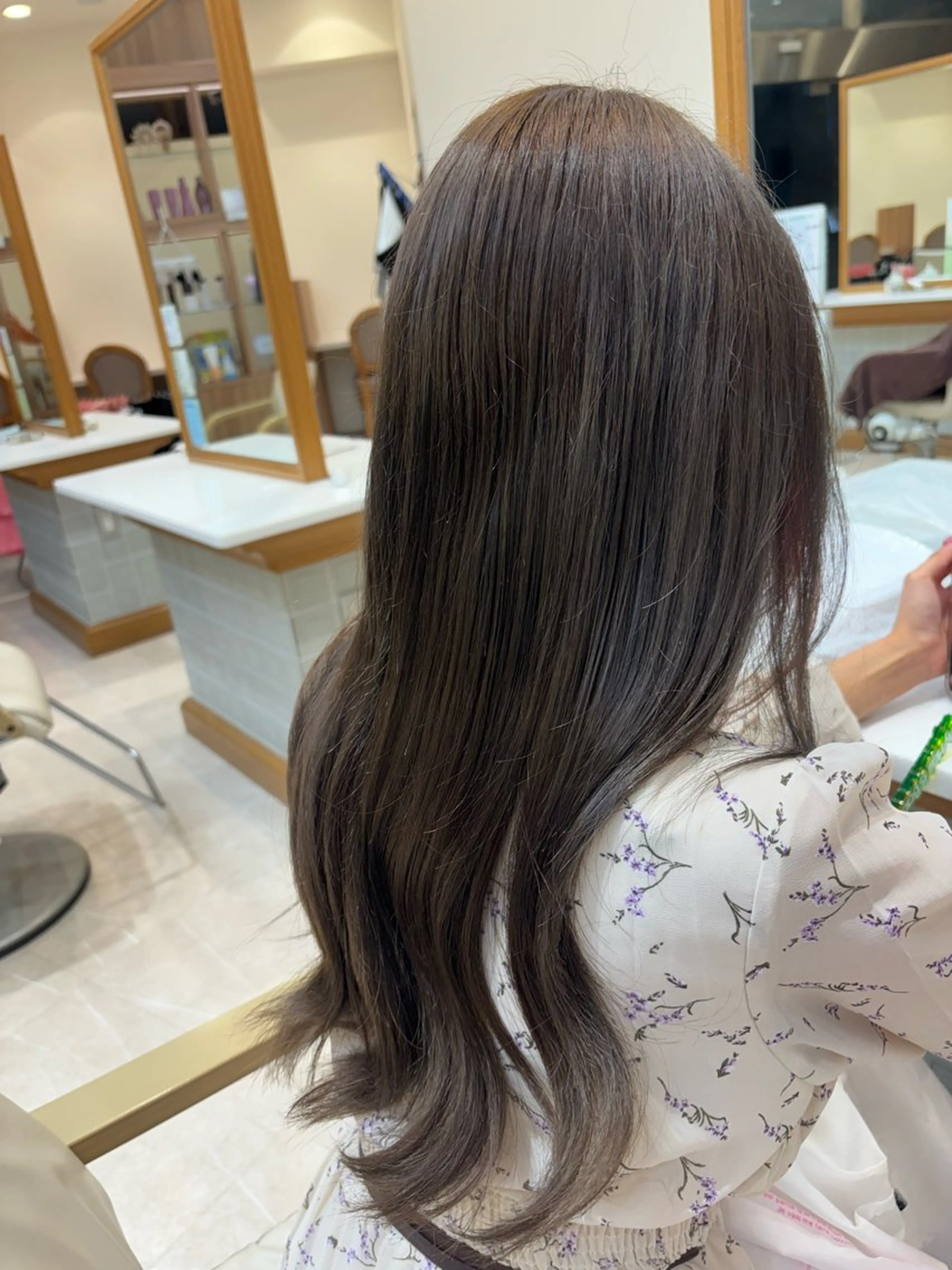 ロング カラー アッシュ 透明感カラー 櫻井 華のヘアスタイル