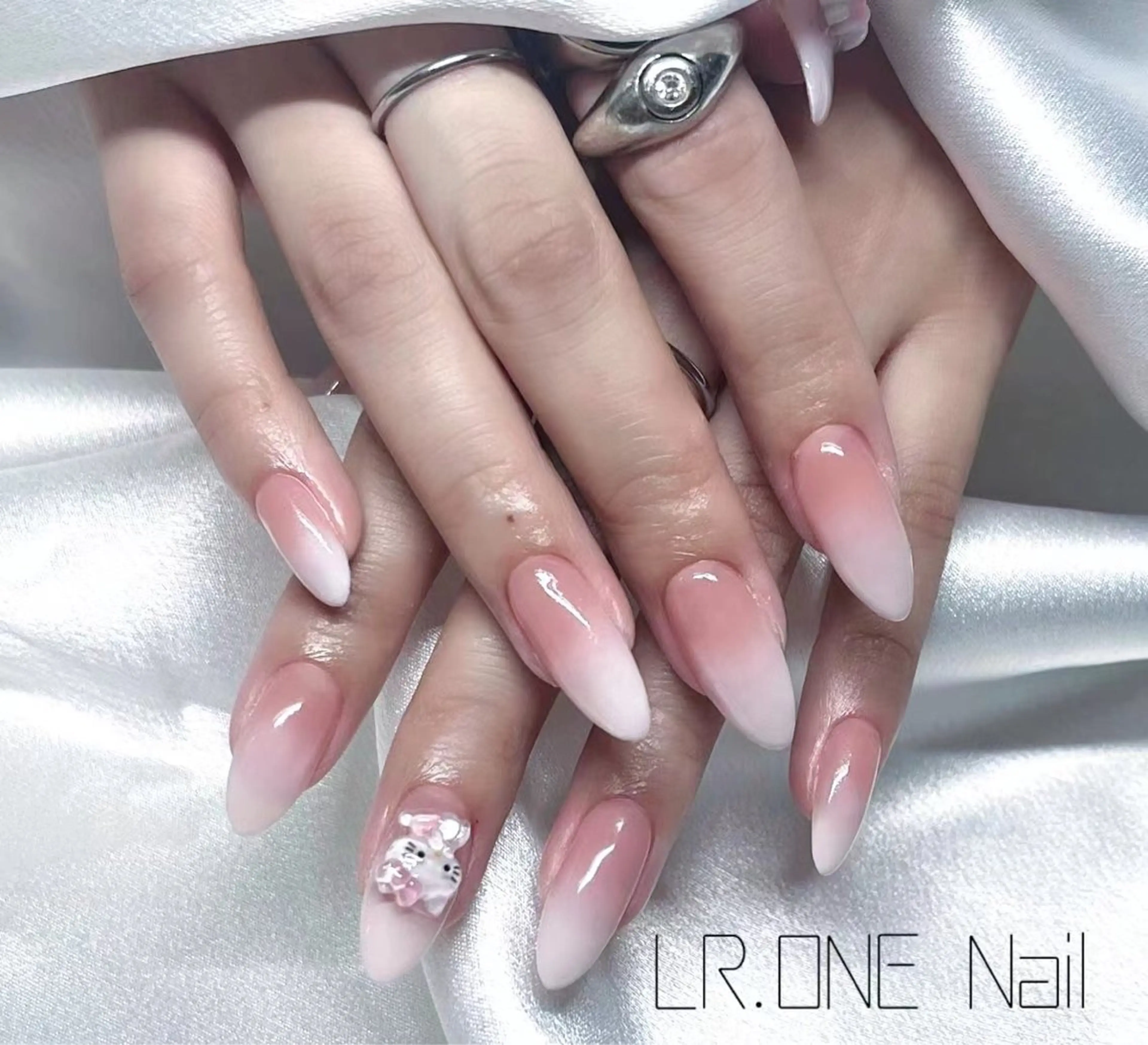 ネイル LR.ONE ヨウのネイルデザイン