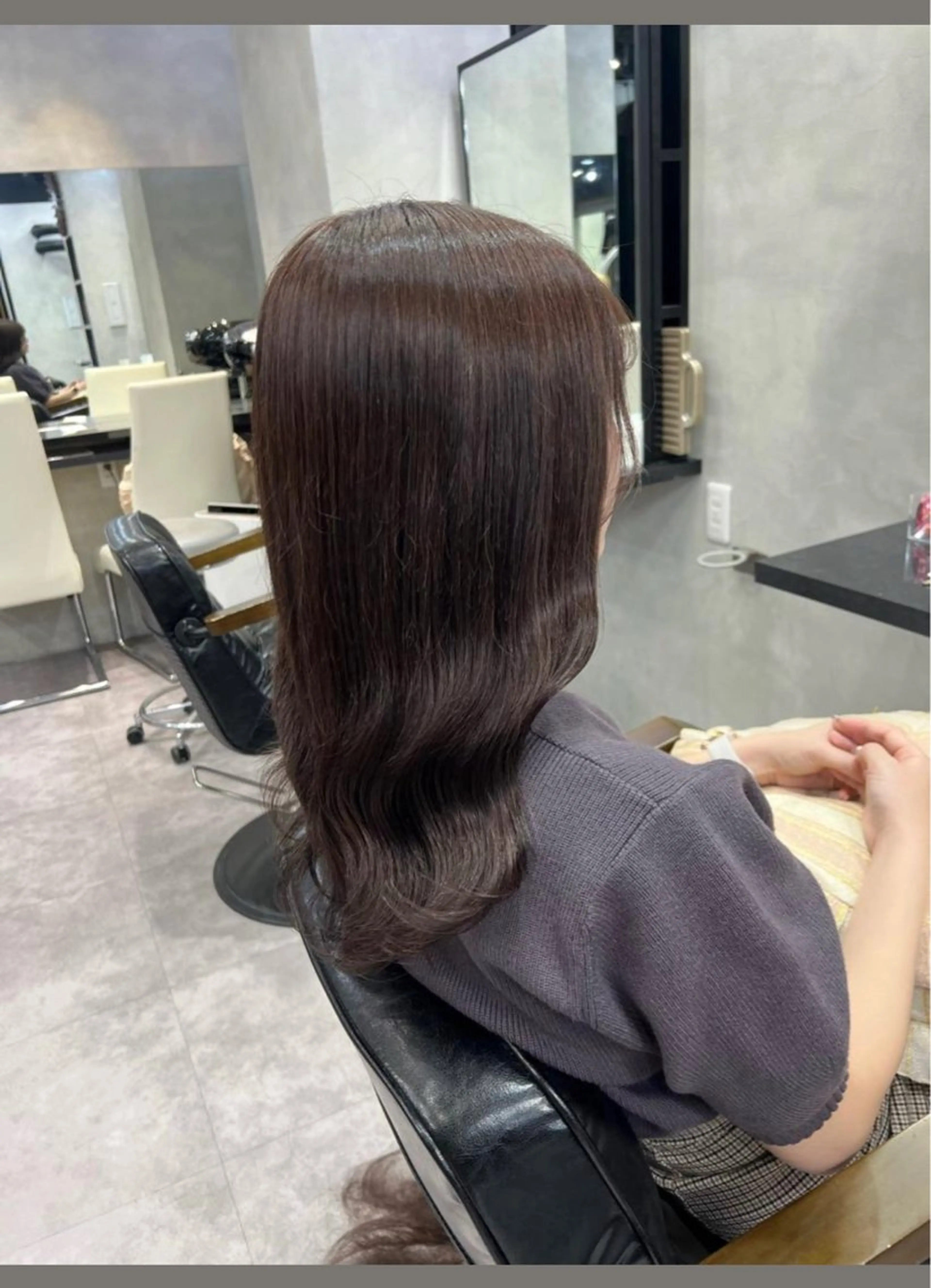 セミロング 濱川響太レディース カットモデルのヘアスタイル