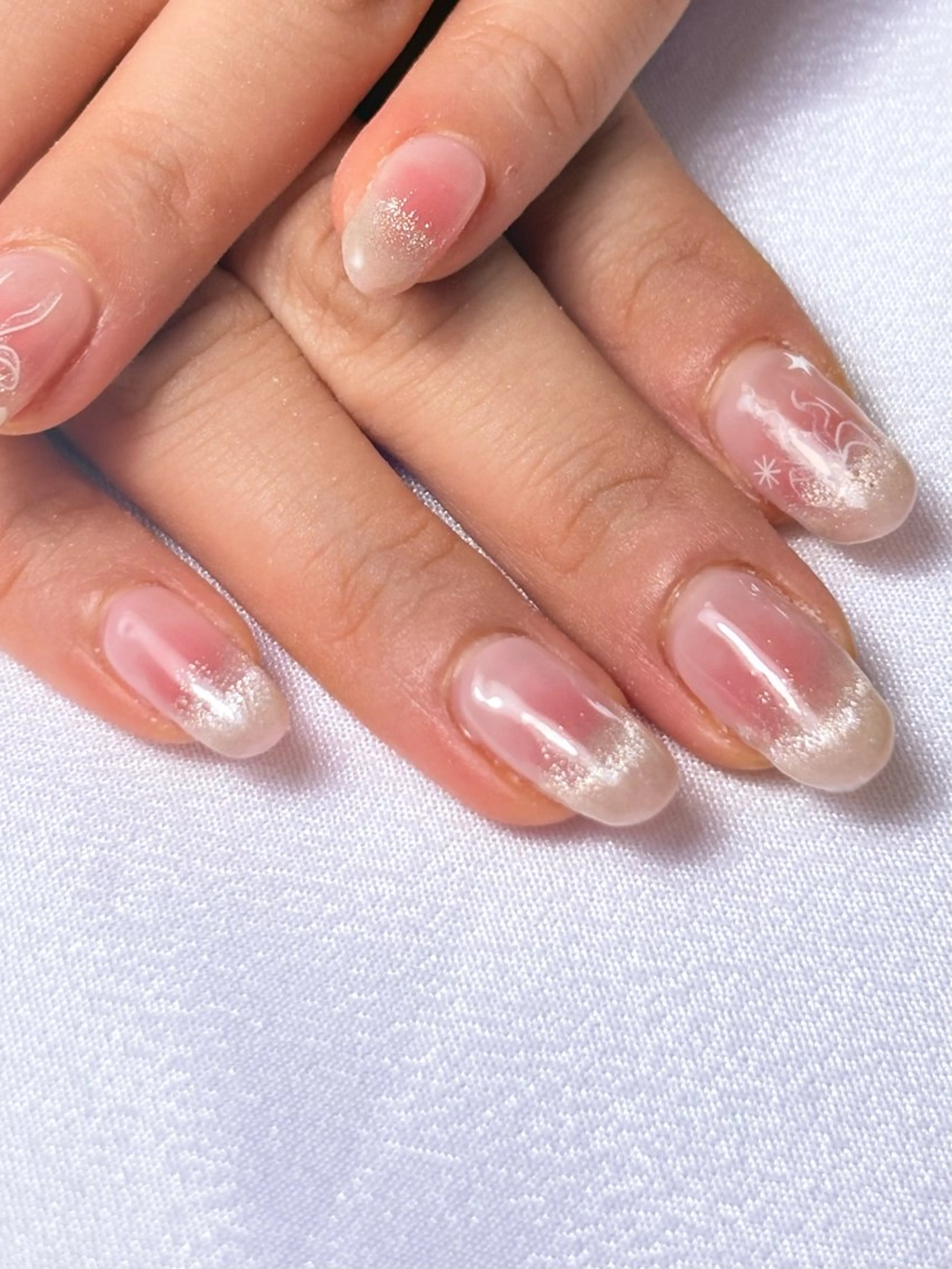 ネイル チークネイル フレンチネイル マグネットネイル マグネットフレンチ リボン ハンドネイル nailsalon Ecliaのネイルデザイン