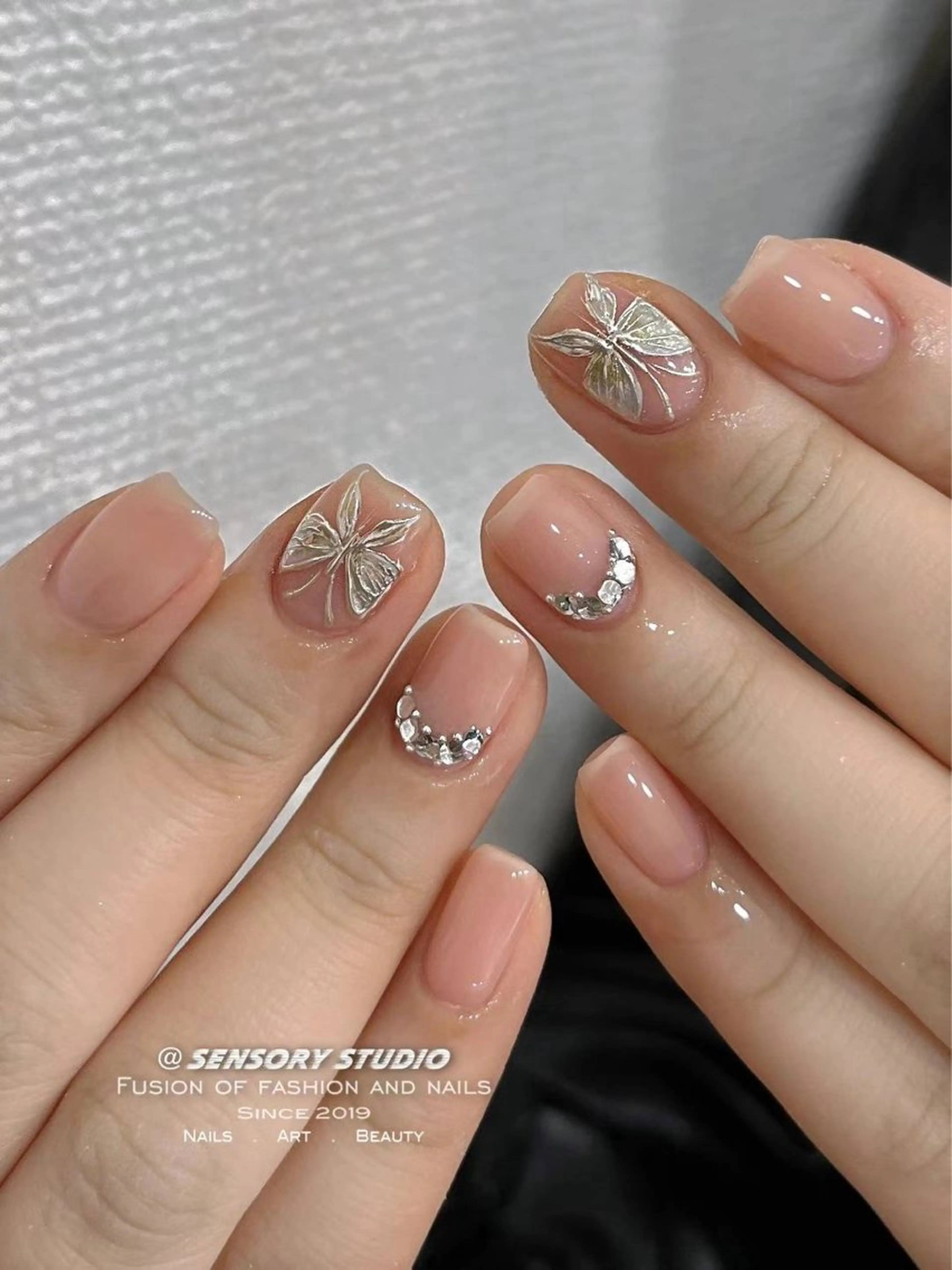 ネイル チークネイル フレンチネイル グラデーション マグネットネイル ワンカラーネイル ハンドネイル S.nail所属・S.nail _のネイルデザイン