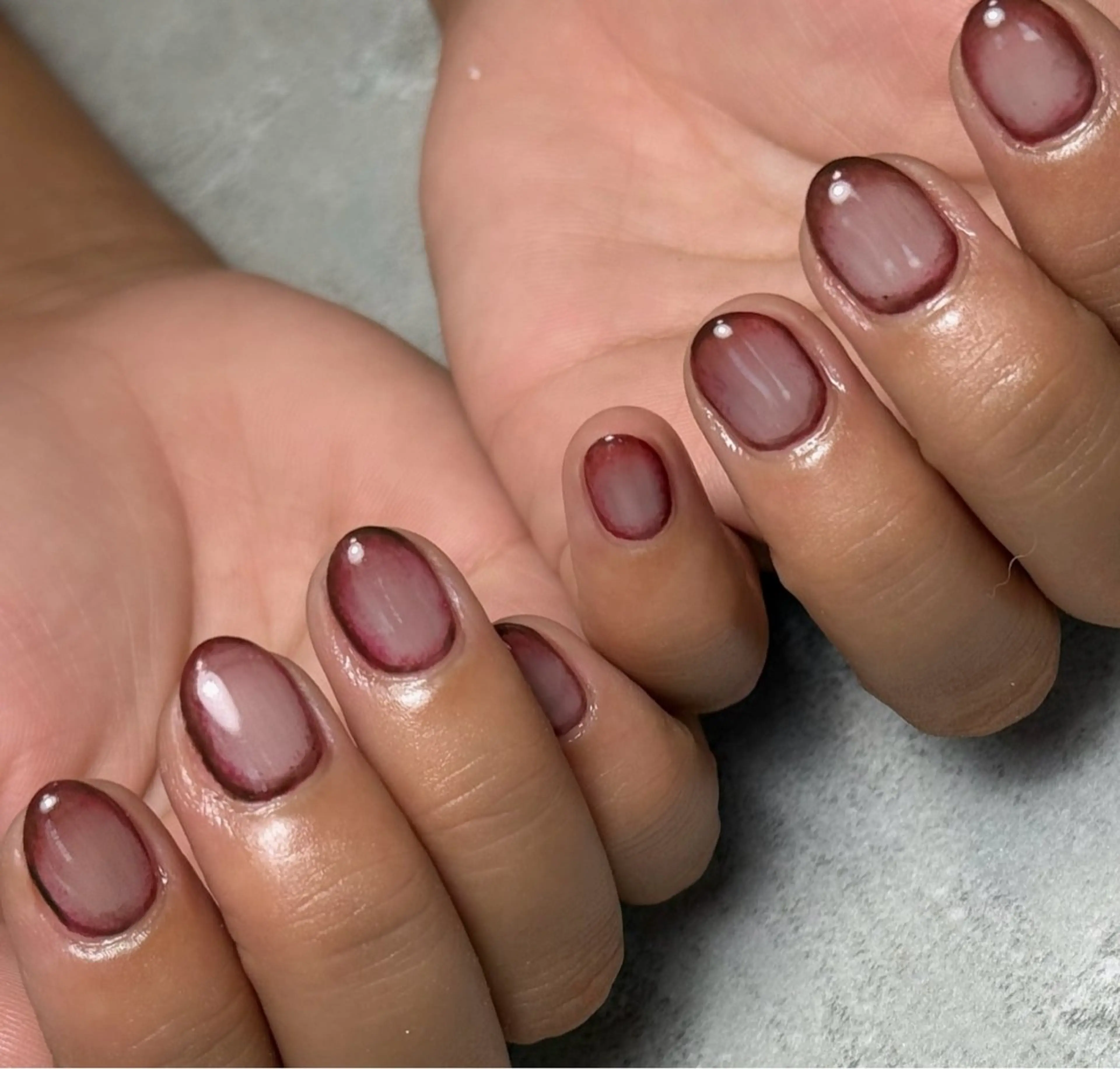 ネイル アートネイル グラデーション 赤色 ハンドネイル Narumi nailのネイルデザイン
