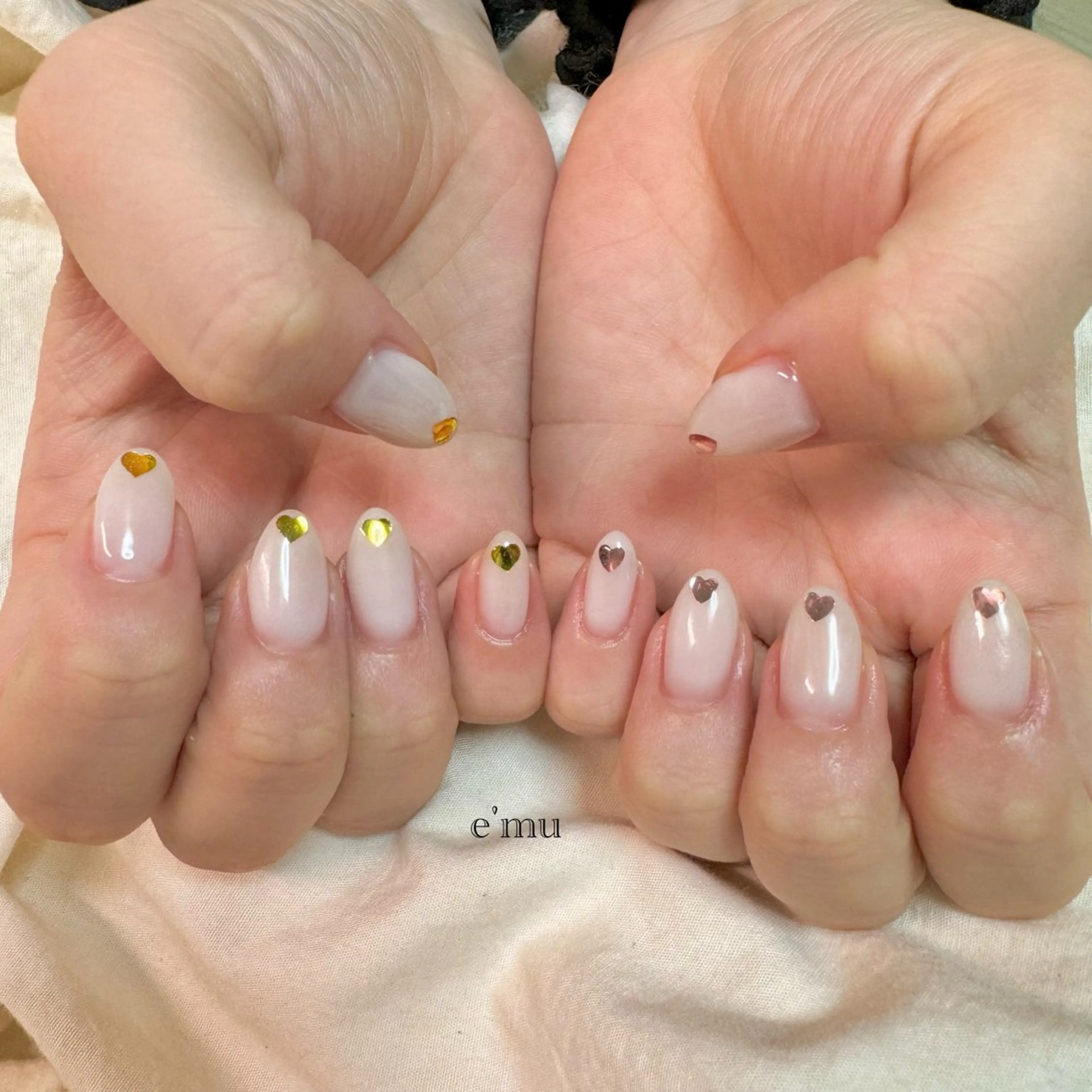 ネイル ハート ハンドネイル nail salon e'mu💐のネイルデザイン