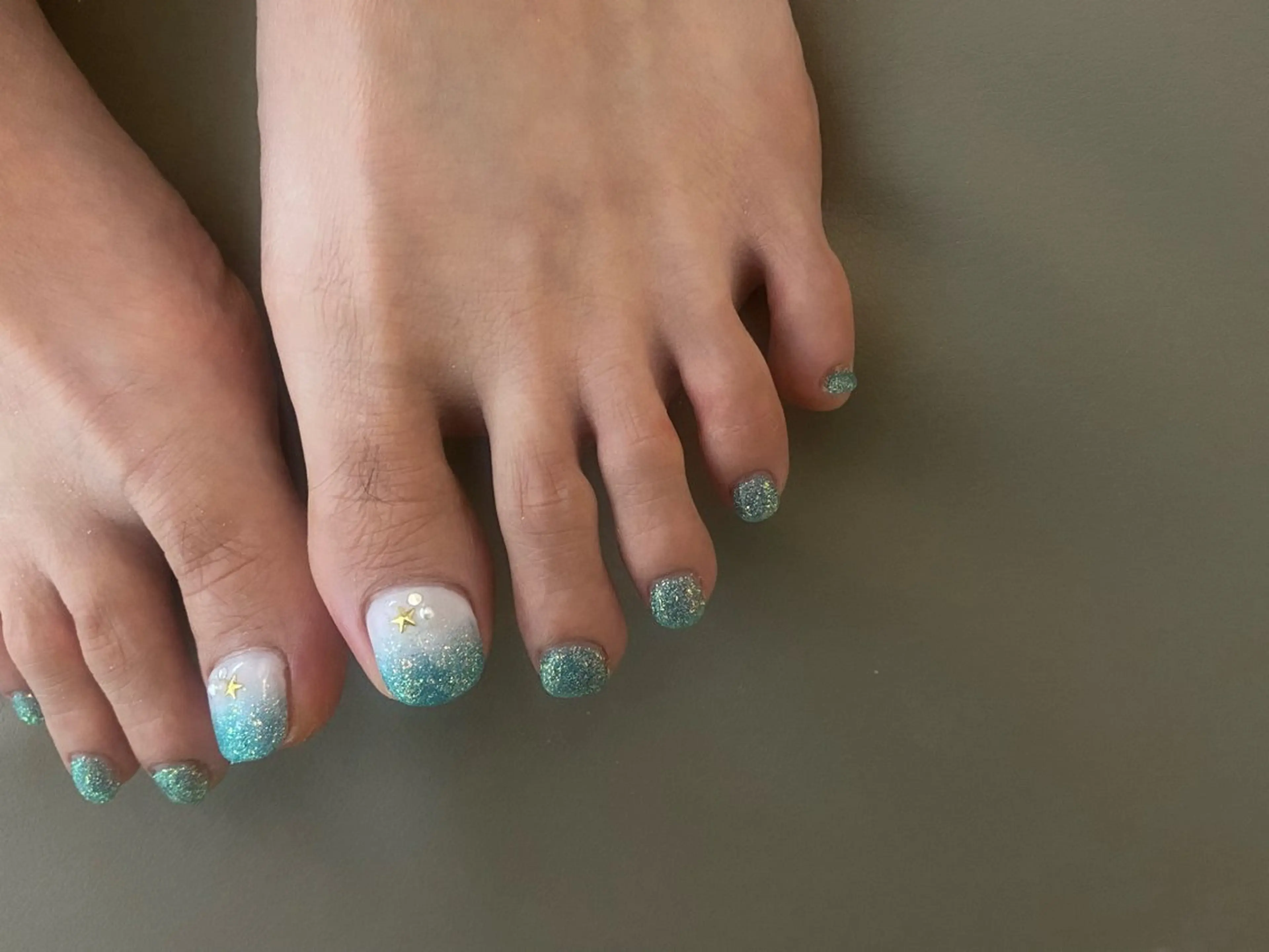 ネイル フラッシュネイル フットネイル ラメ(グリッター) フットネイル OAK溝の口 SAWAのその他イメージ