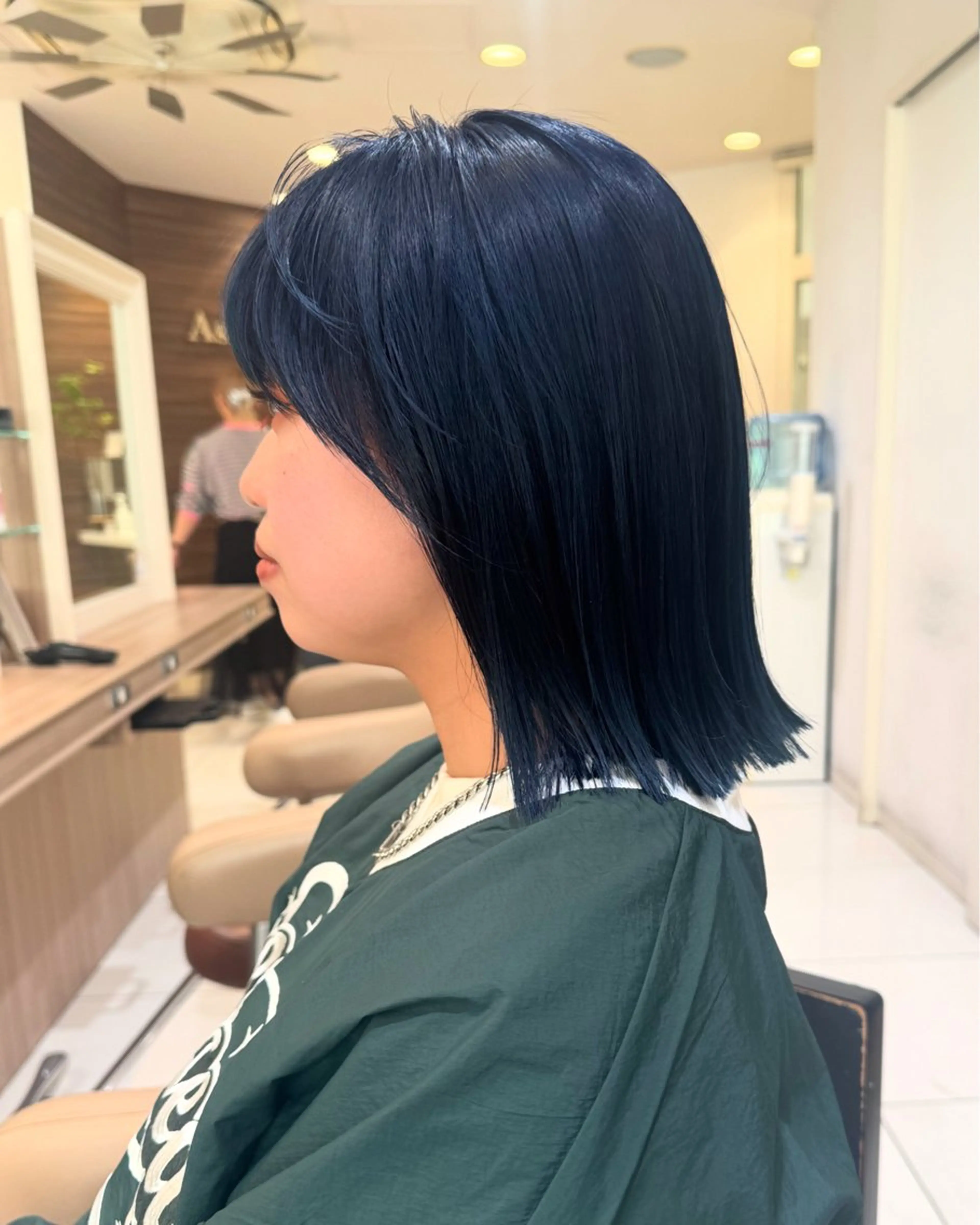 ミディアム ヘアカラー ウエモト　タク ショート/レイヤーのヘアスタイル