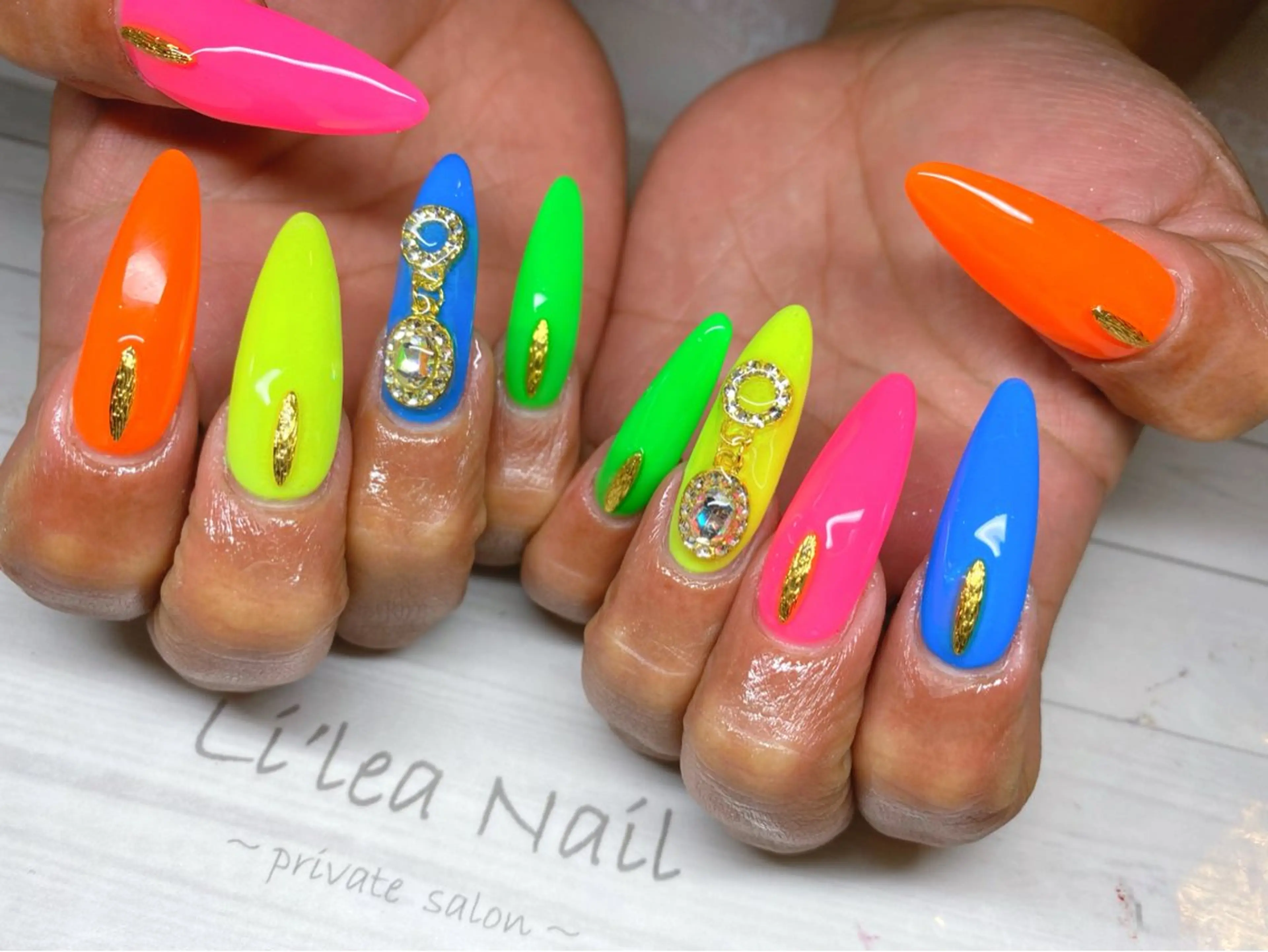 ネイル Li'leaNail AINAのネイルデザイン
