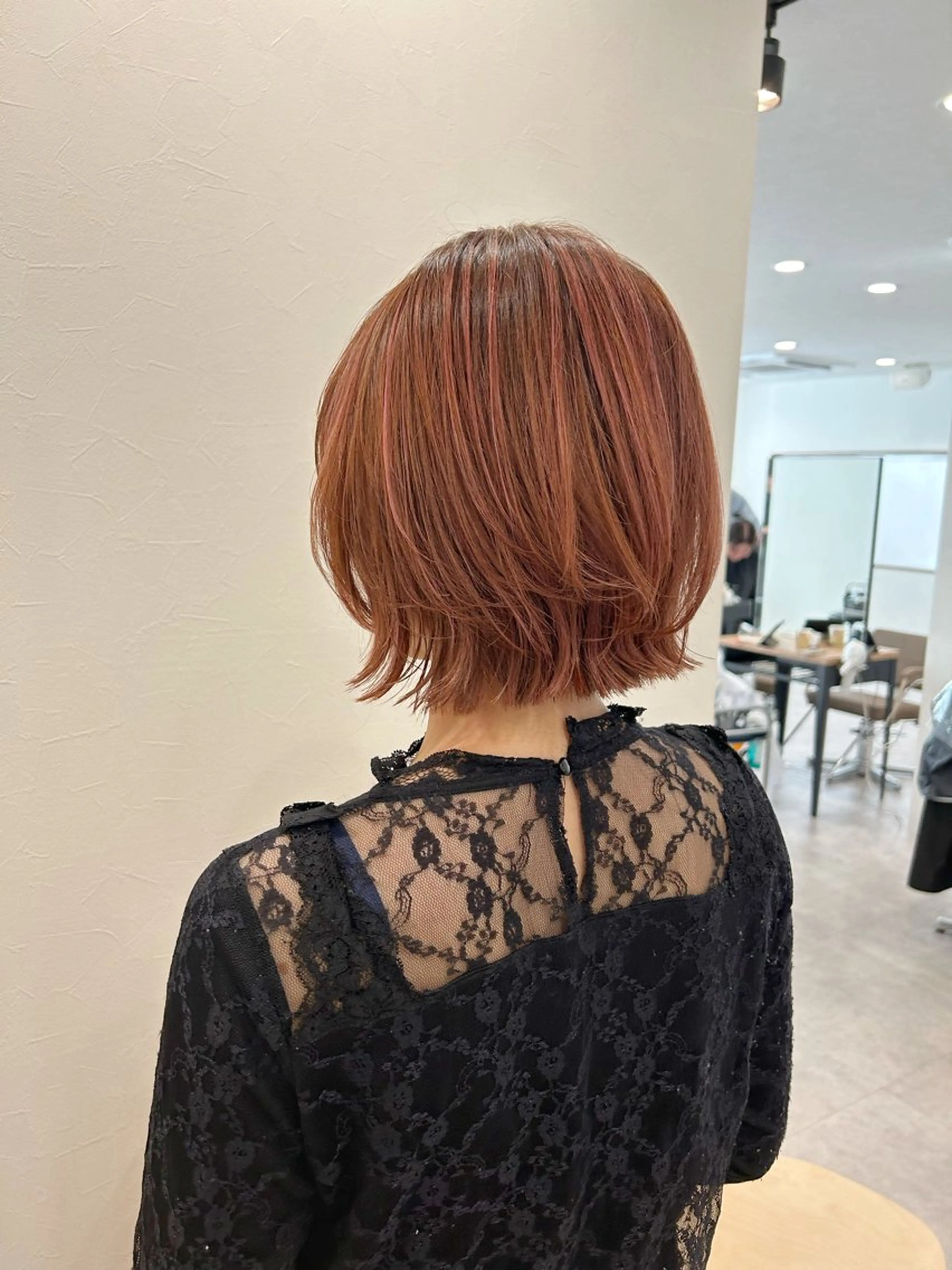 ショート カラー ボブレイヤー ハイライトカラー ピンクカラー ボブ ハイライト ヘアカラー ボブ/ハイトーン 立川loose 下田のヘアスタイル