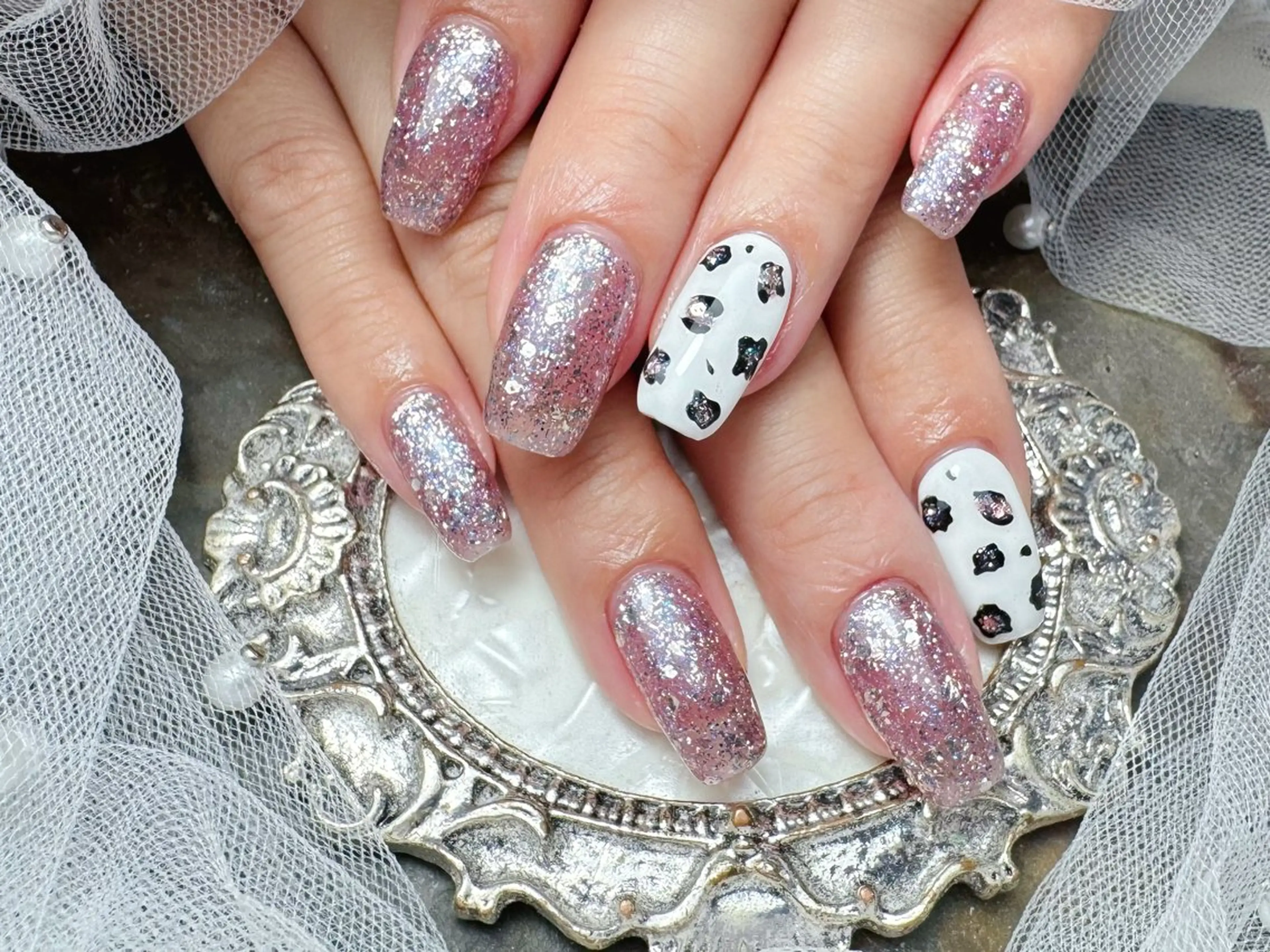 ネイル ハンドネイル マジックミラー所属・マジック ミラーのネイルデザイン