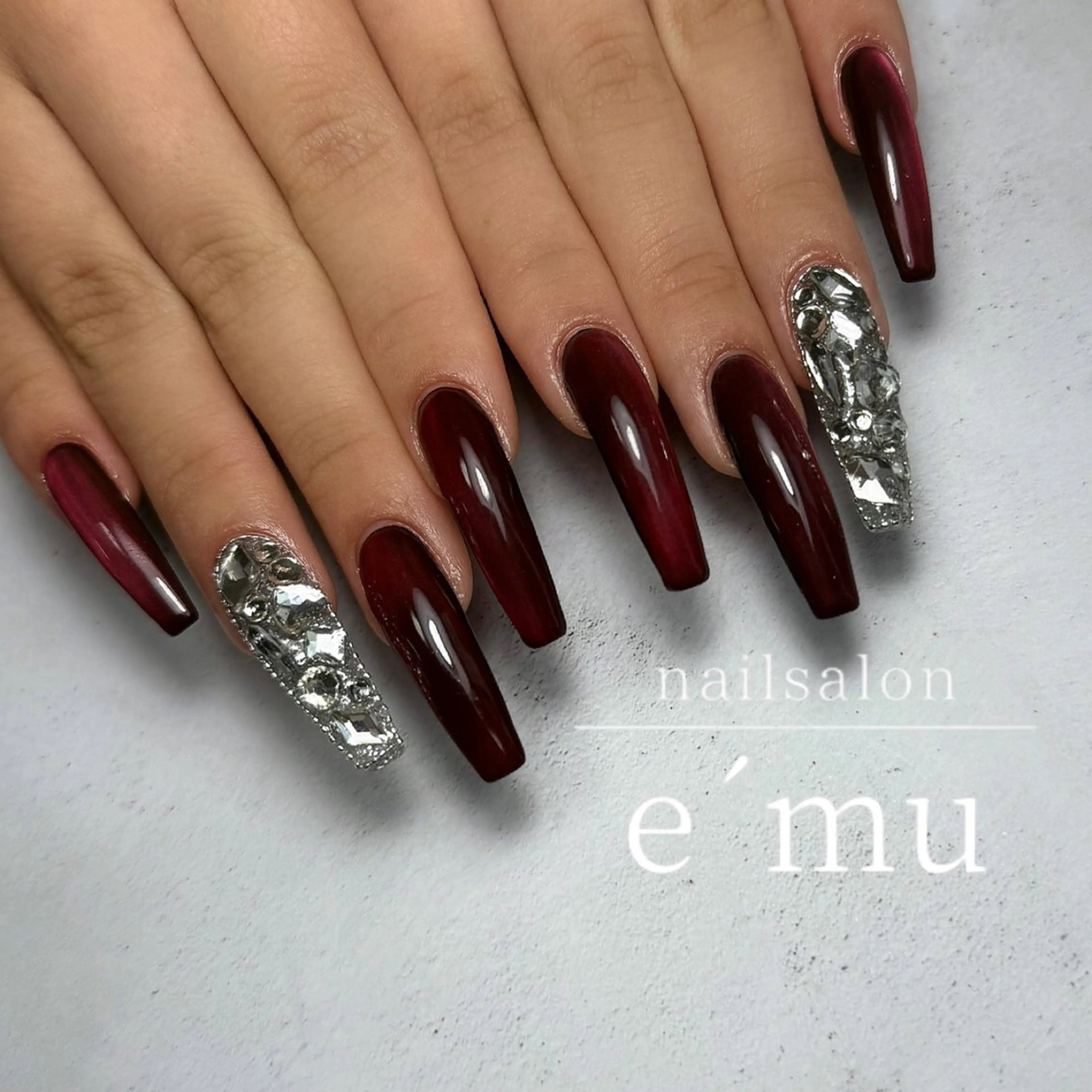 ネイル ボルドー nailsalon e´muのネイルデザイン