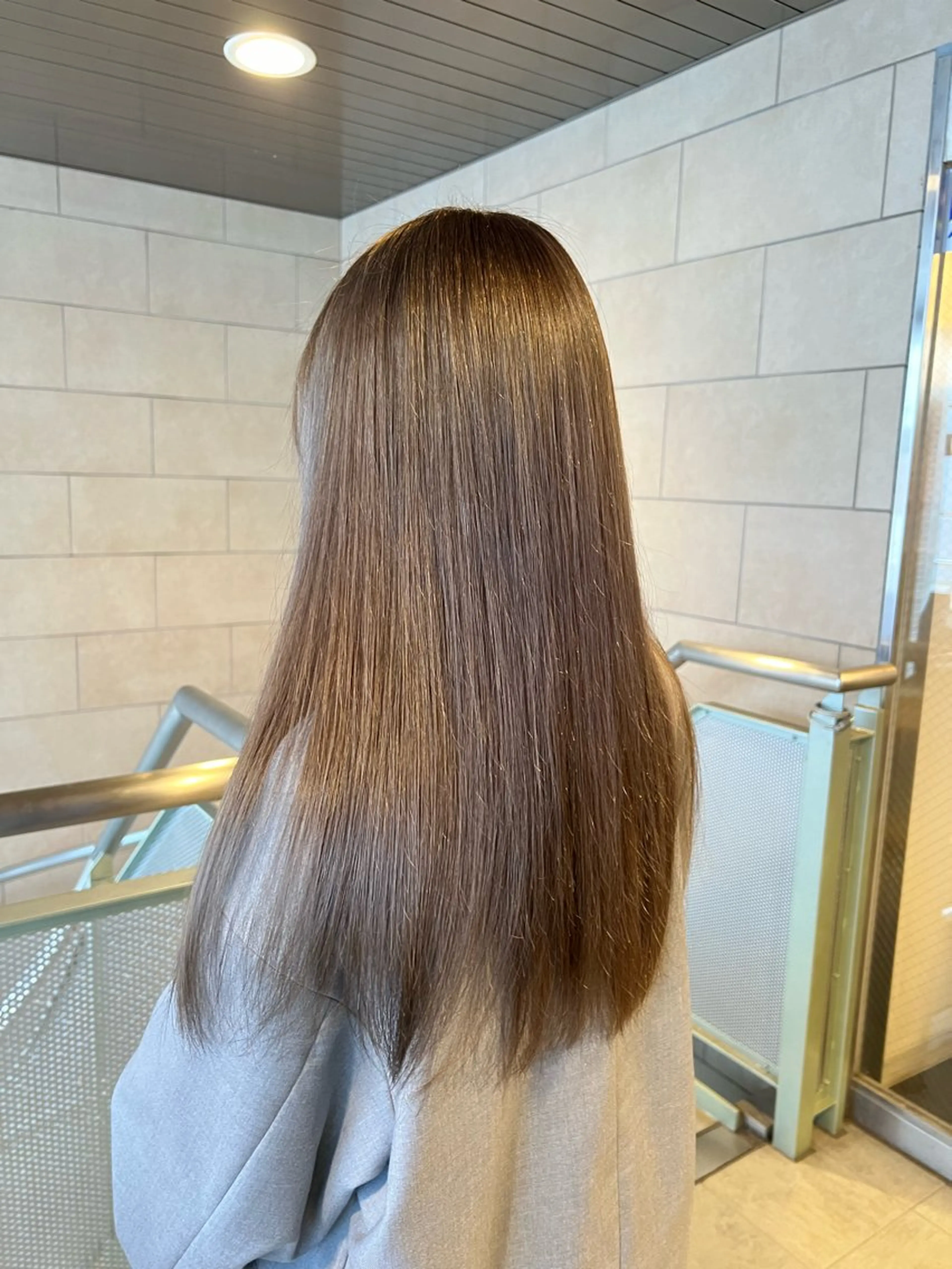 カラー 久永 菫のヘアスタイル