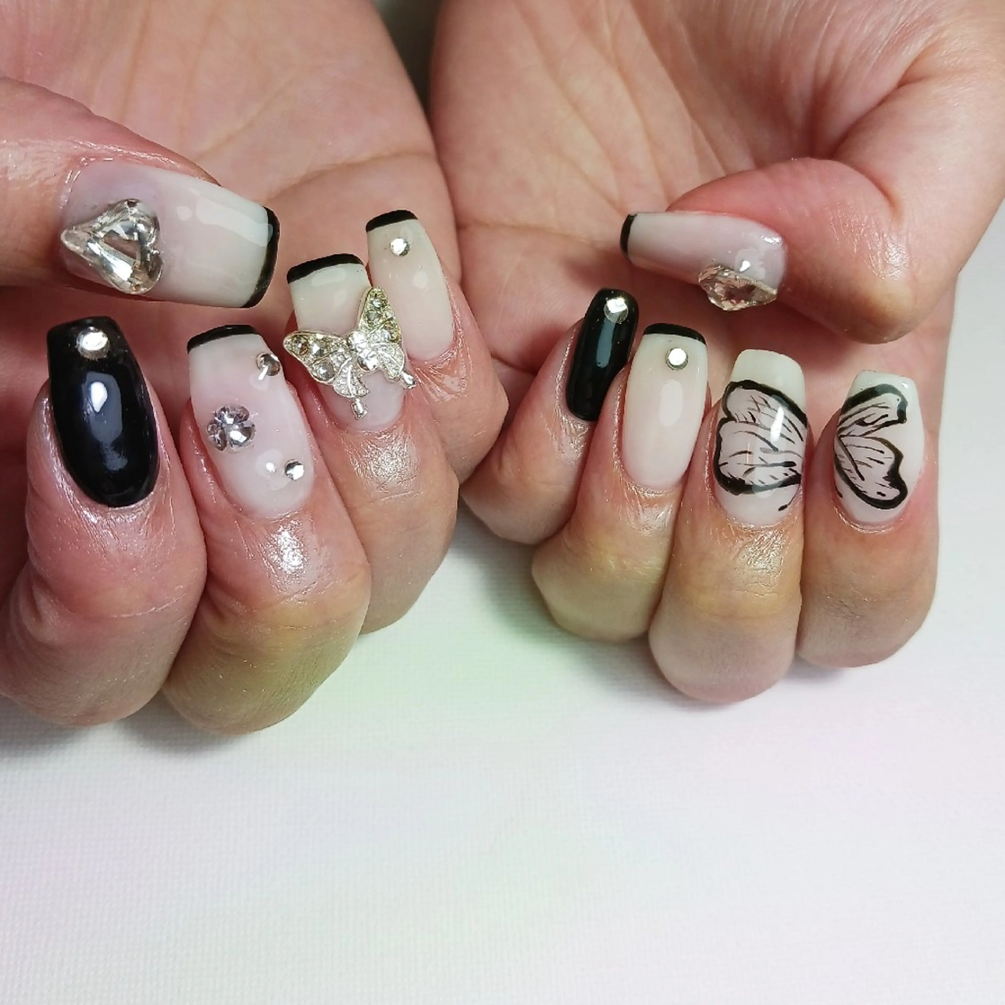 ネイル フレンチネイル ジェルネイル 持ち込み ショートネイル ハンドネイル owlnail /持込みデザイン専門のネイルデザイン