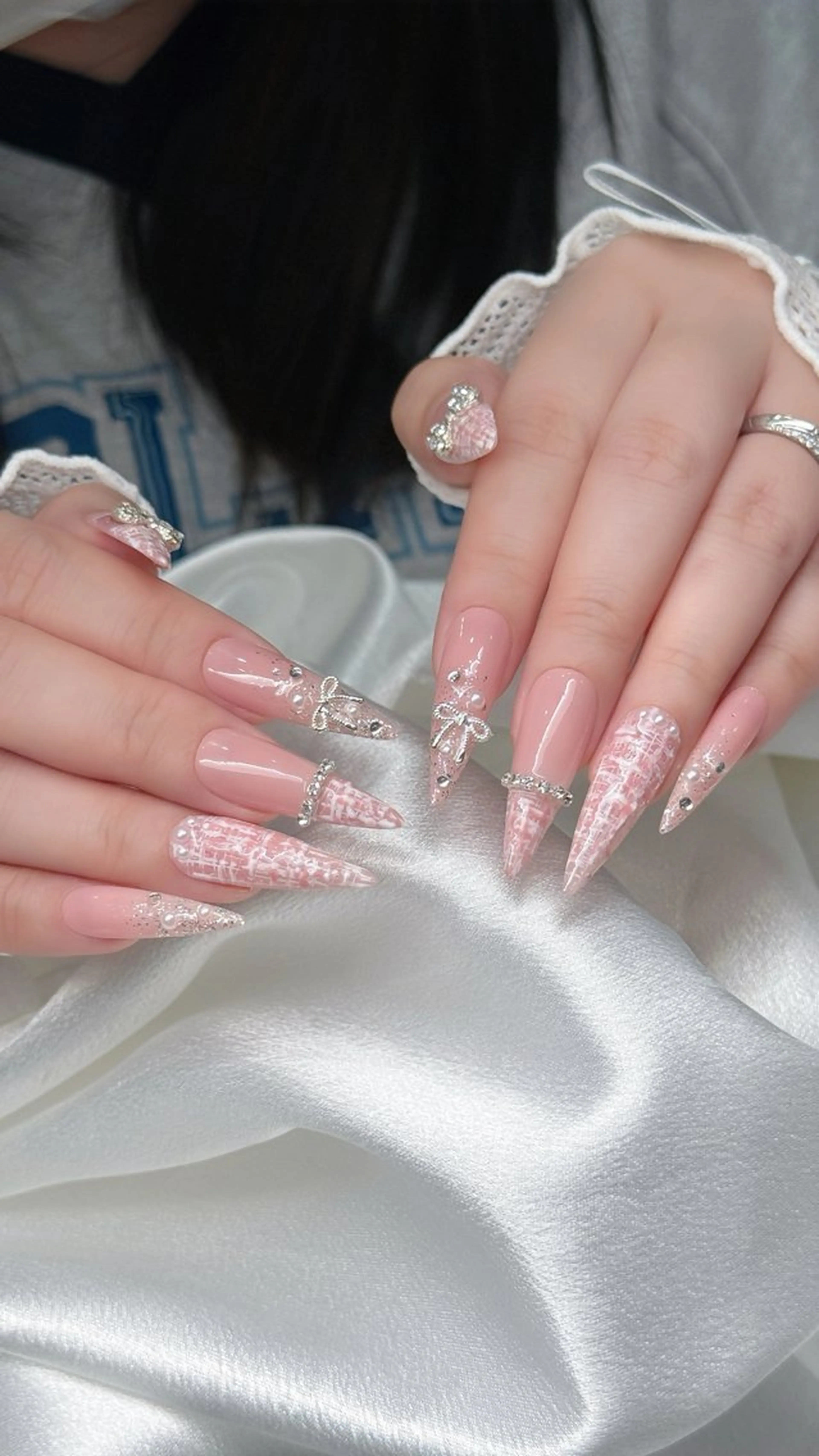 ネイル アートネイル オーロラネイル ブルー チークネイル フットネイル NAILS168 新大久保店のネイルデザイン