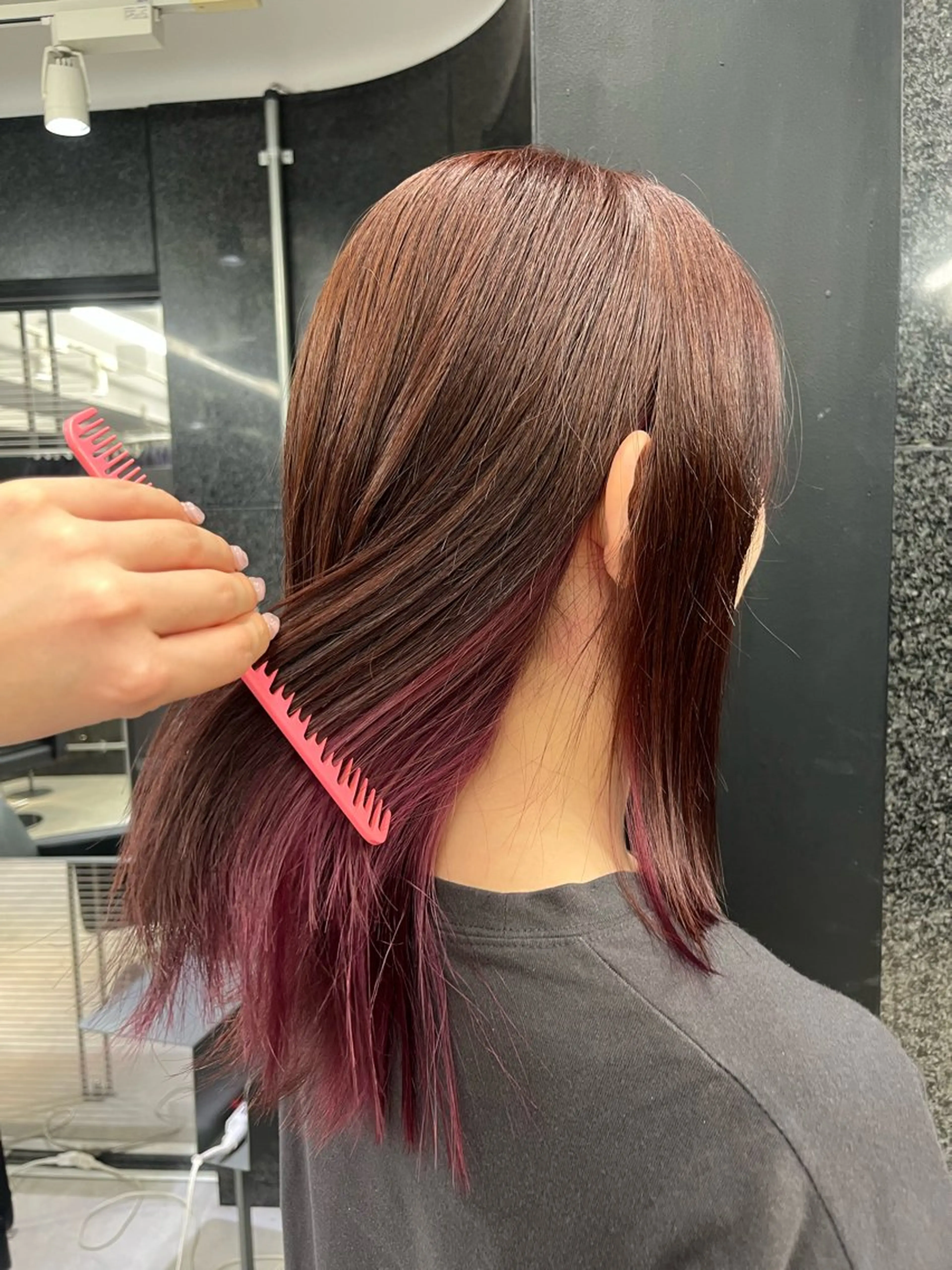 【ポイントブリーチ👸🏼】w color➕Aujua treatment🎀ིྀ［インナーカラー.イヤリングカラー.］の写真