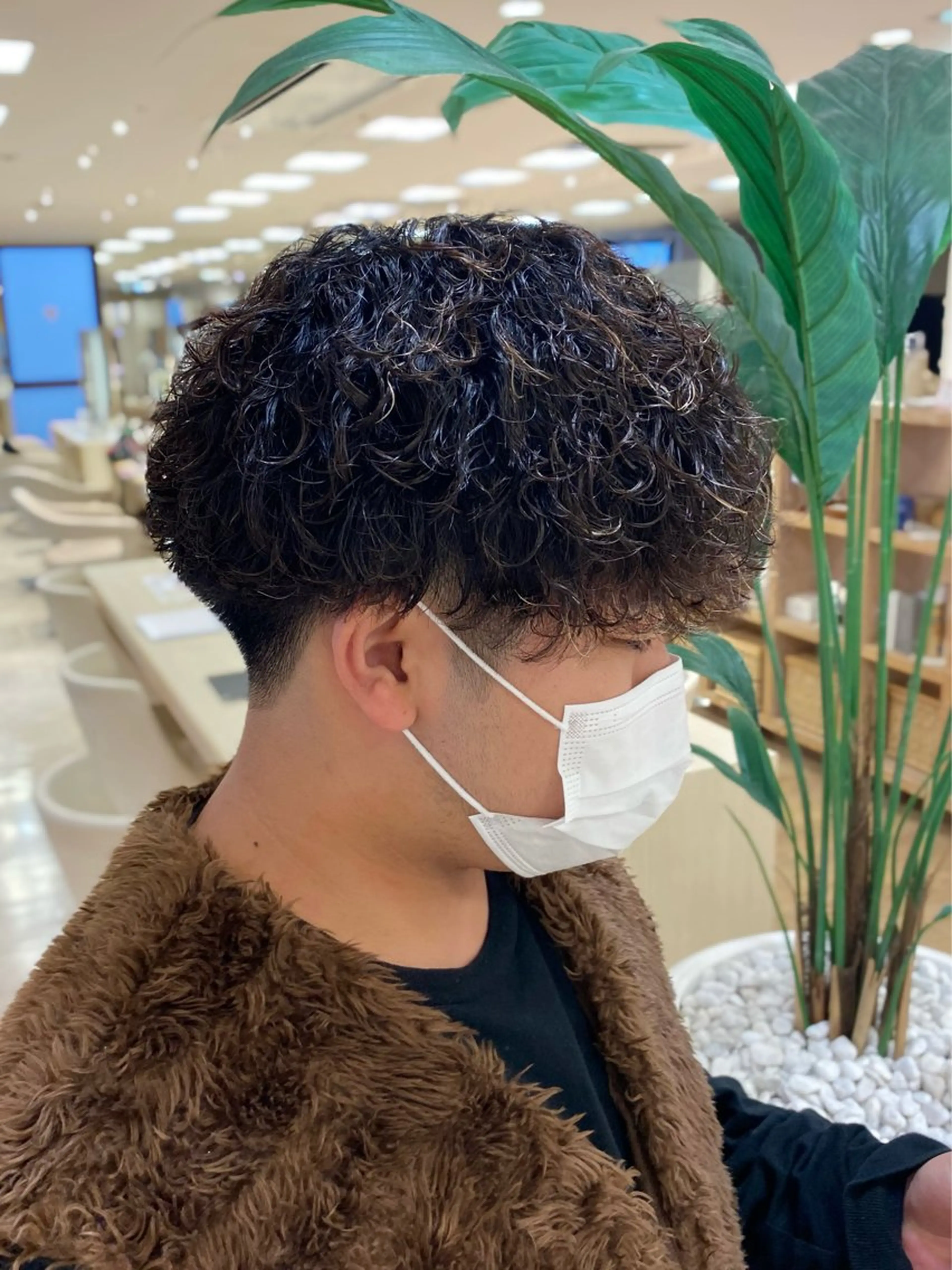 ミディアム パーマ メンズ ミディアムパーマ メンズパーマ プードルパーマ プードルパーマ 銀座/ハイライト特化 🌿ブリーチ/片山のヘアスタイル