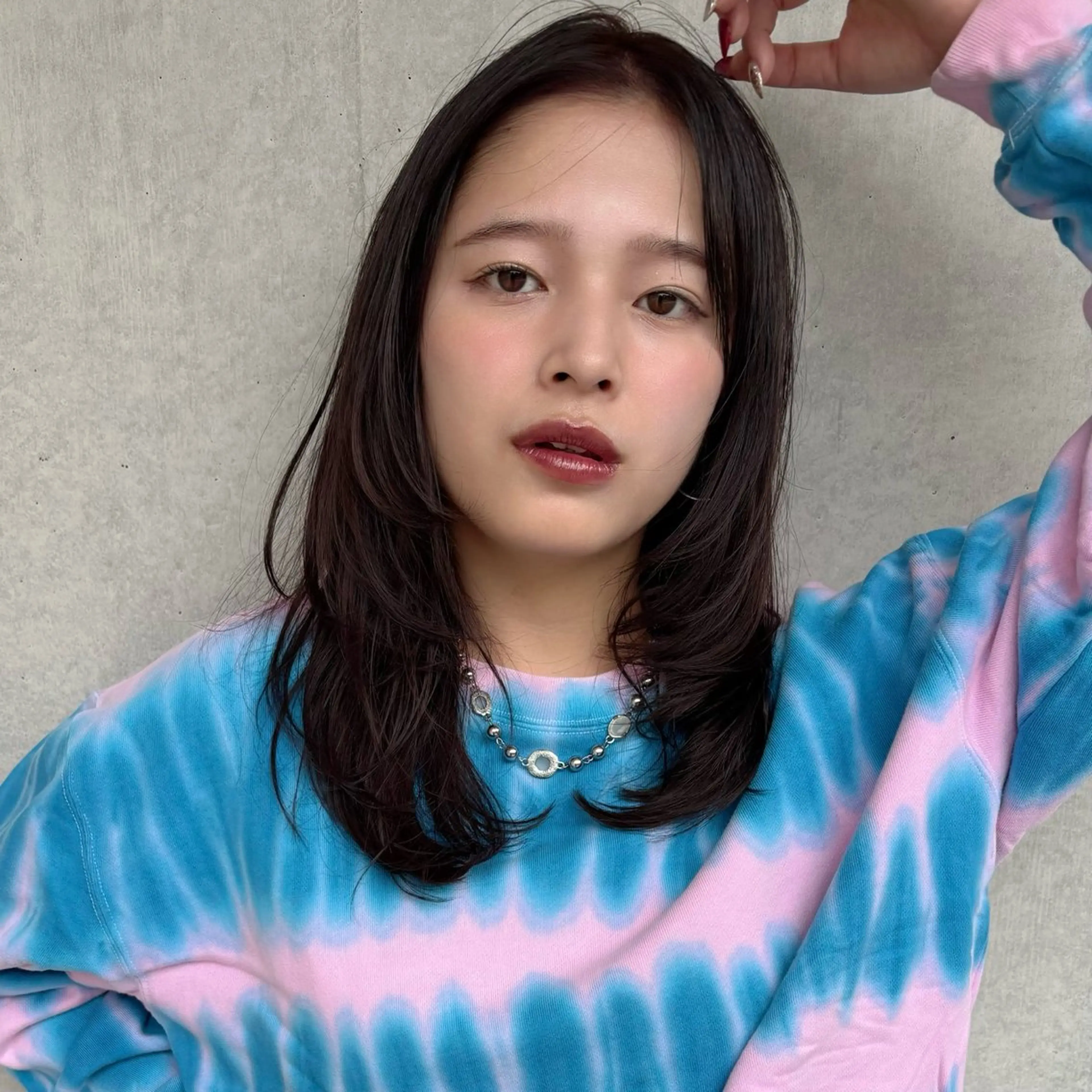 セミロング 酸性ストレート 佐藤 梨穂のヘアスタイル