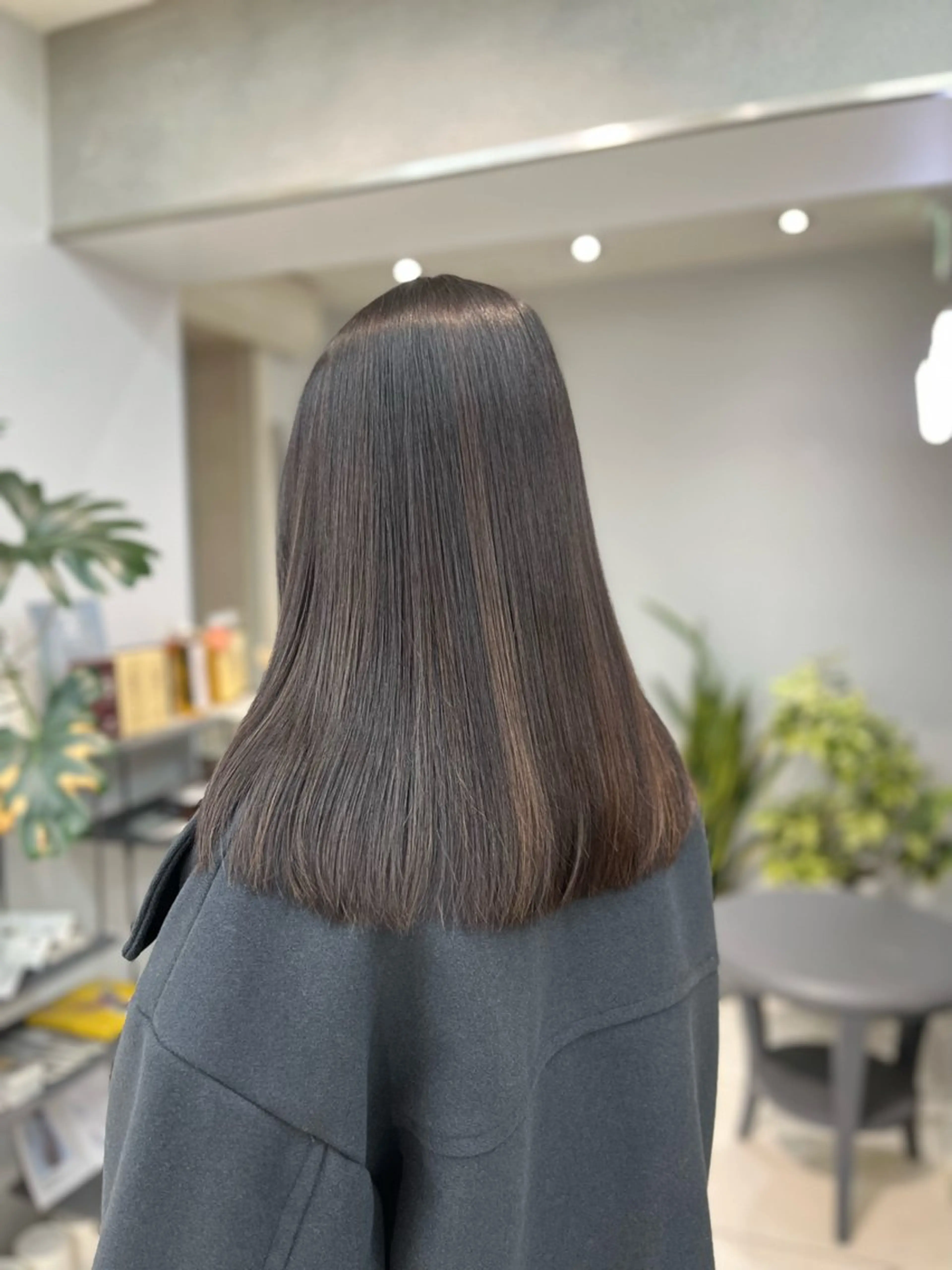 カラー ボブ・顔まわり 💎愛唯(めい)のヘアスタイル