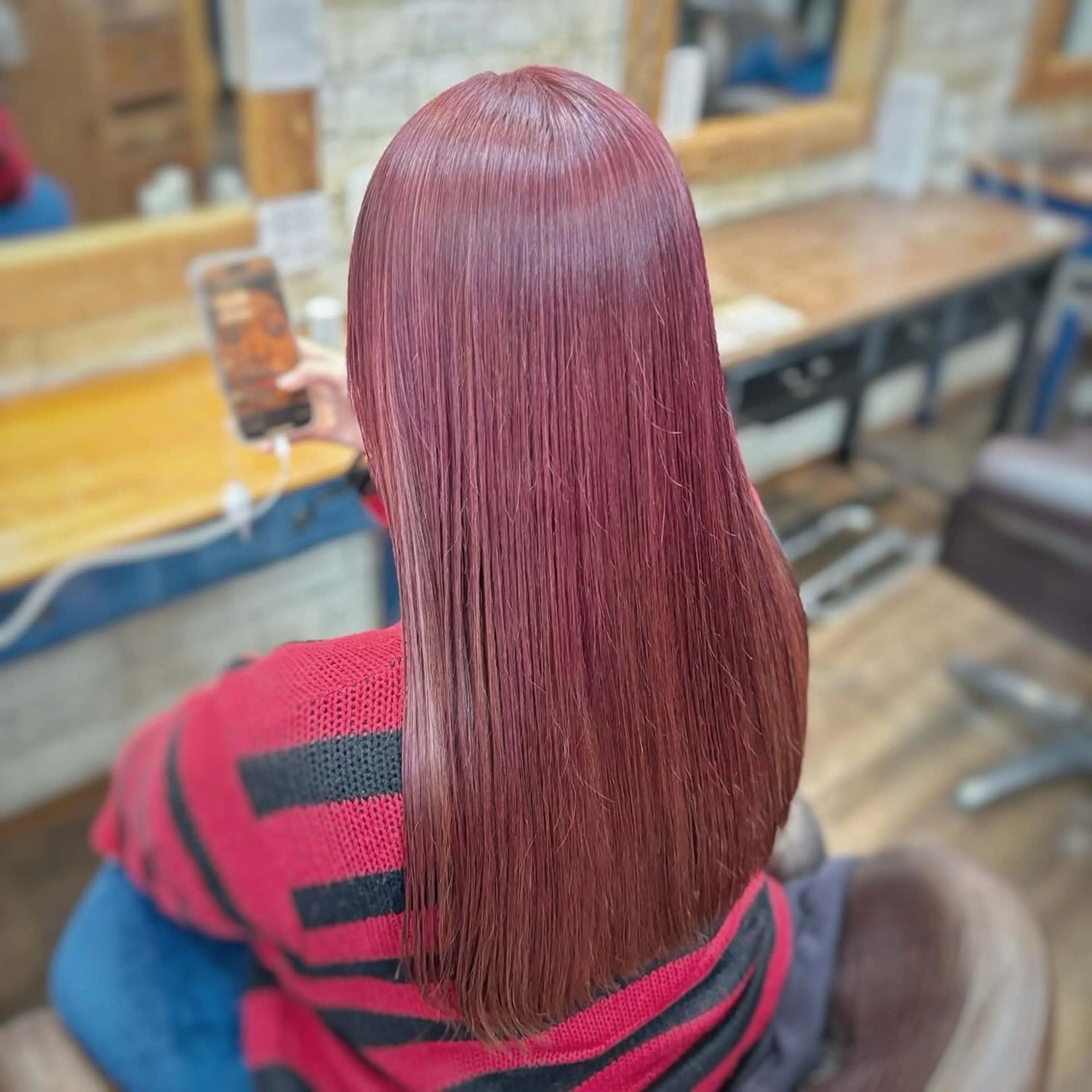 ロング カラー ブリーチ レッドカラー ヘアカラー 小顔似合わせカット ┊︎＊AYANO＊のヘアスタイル