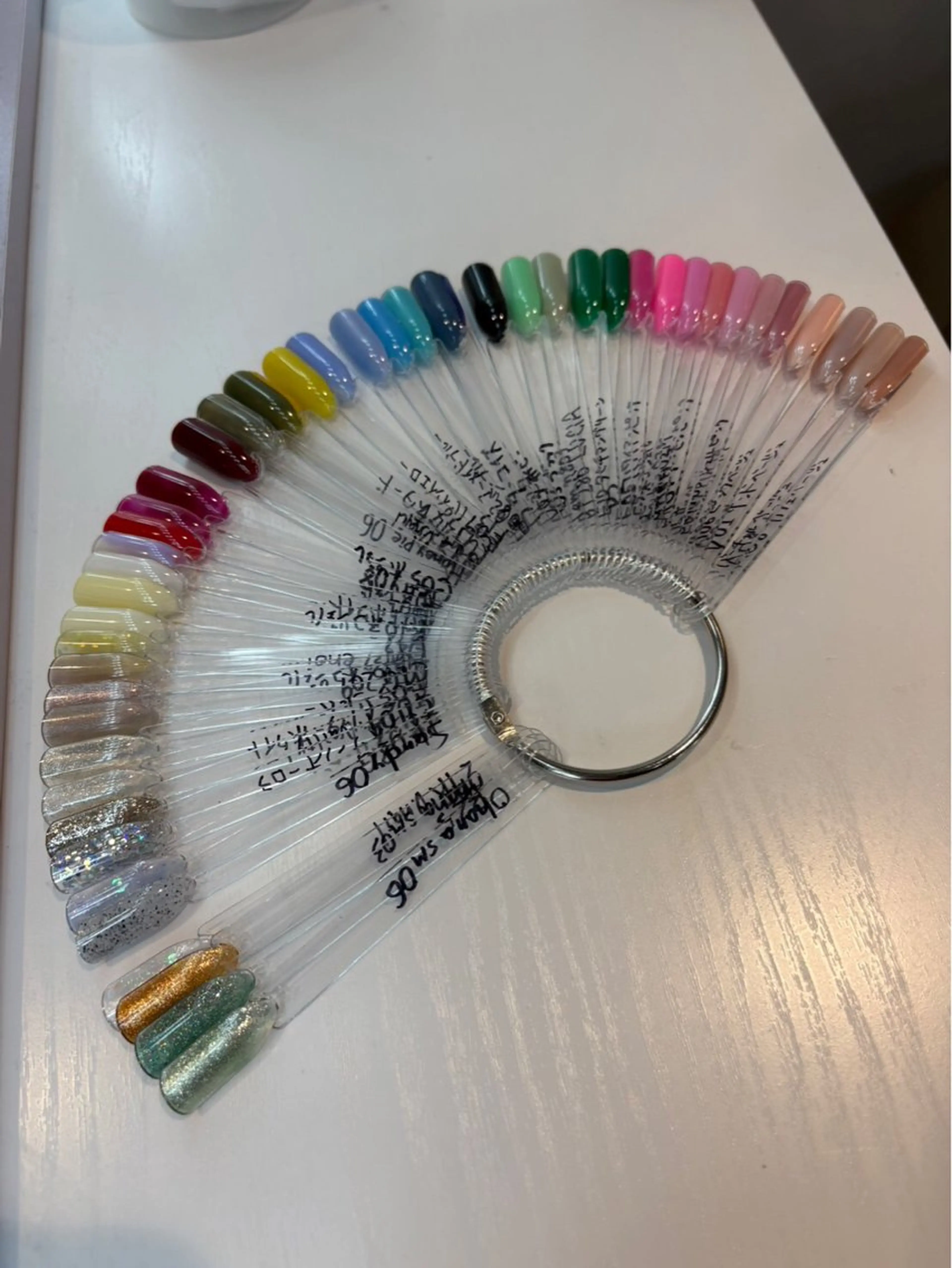 ネイル ハンドネイル エクシアホワイト 立川南口のエステ・リラクイメージ