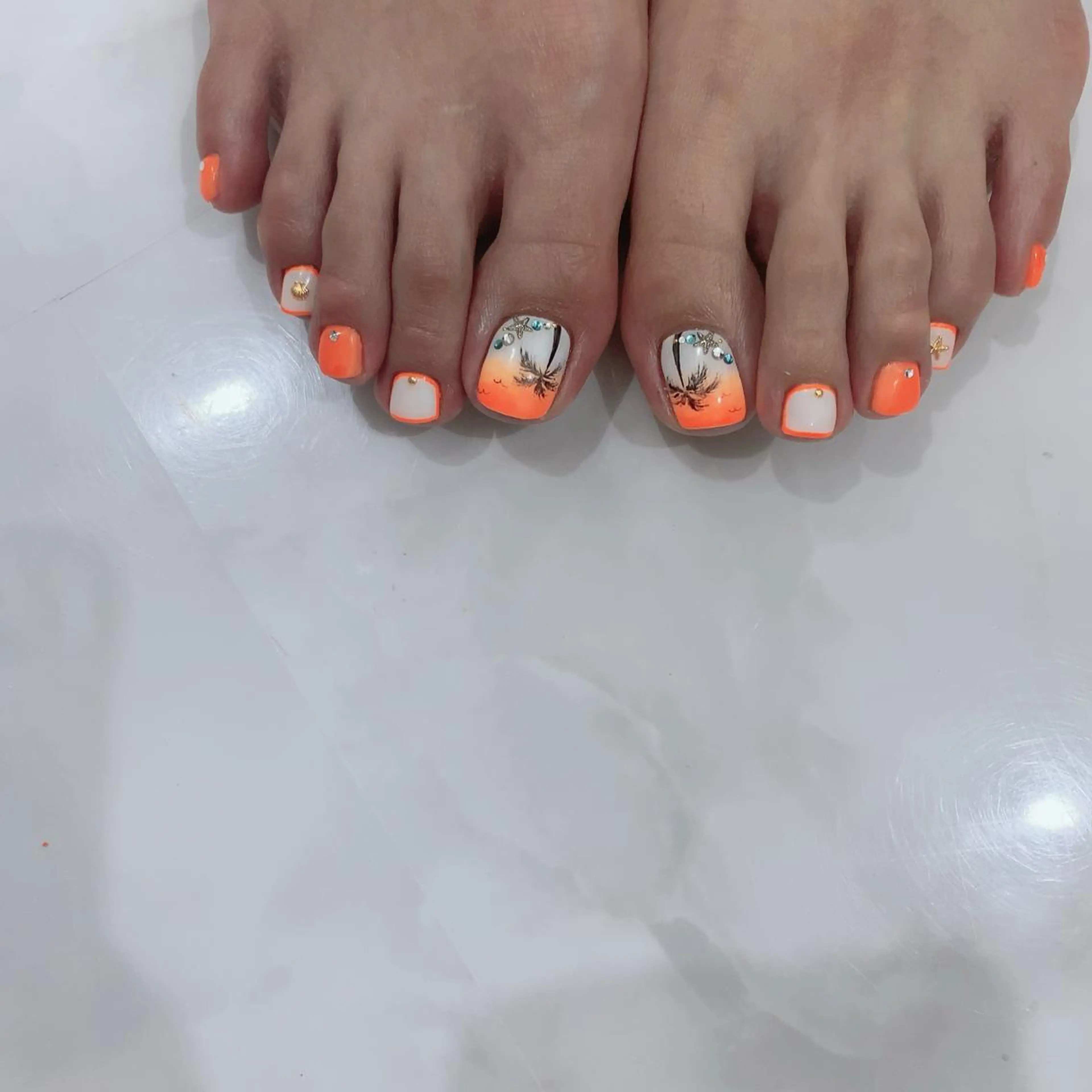 ネイル フットネイル SOL NAILのネイルデザイン