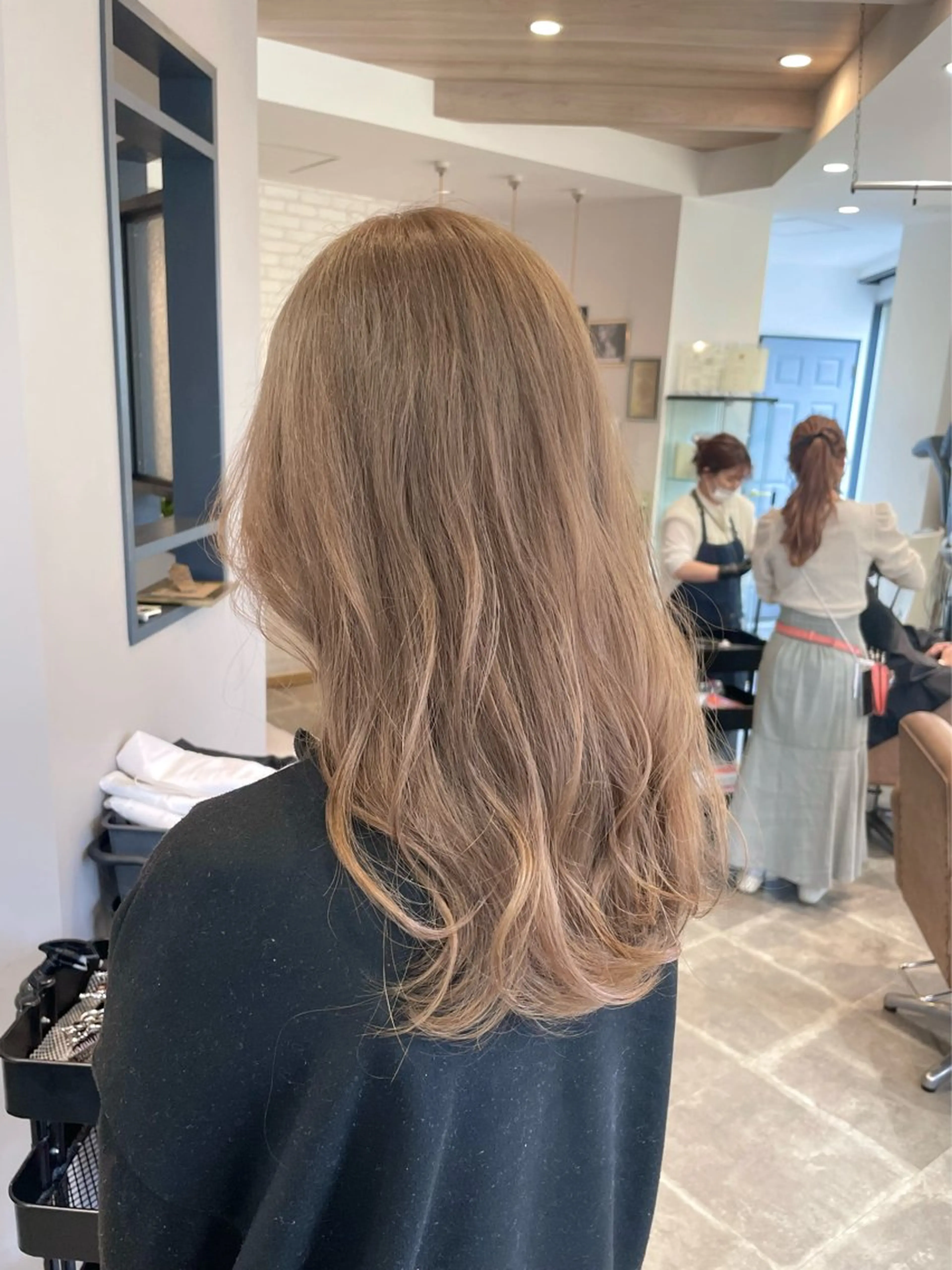 ロング カラー カット ヘアカラー トリートメント 西村 れいのヘアスタイル