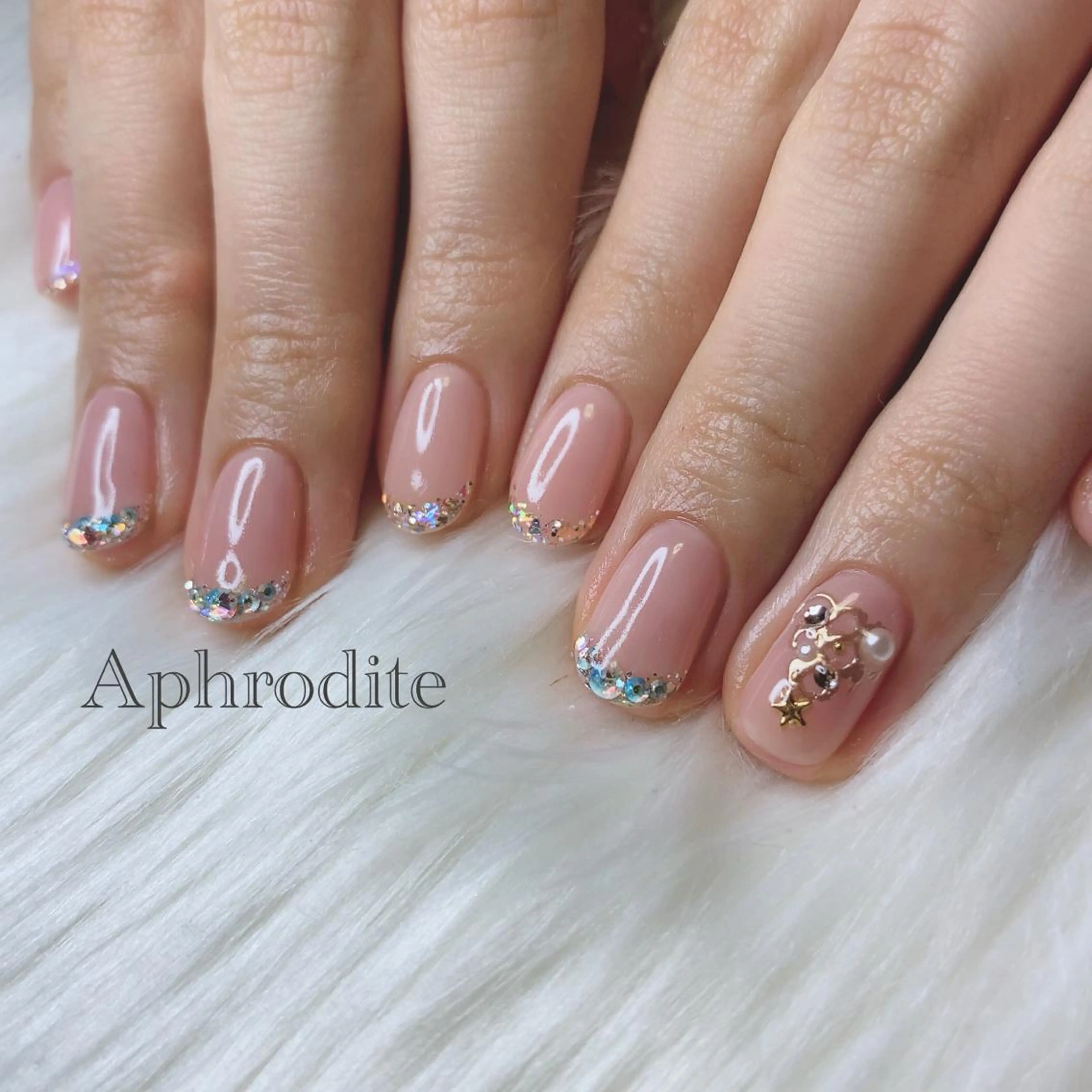 ネイル Aphrodite パラジェル認定サロンのネイルデザイン