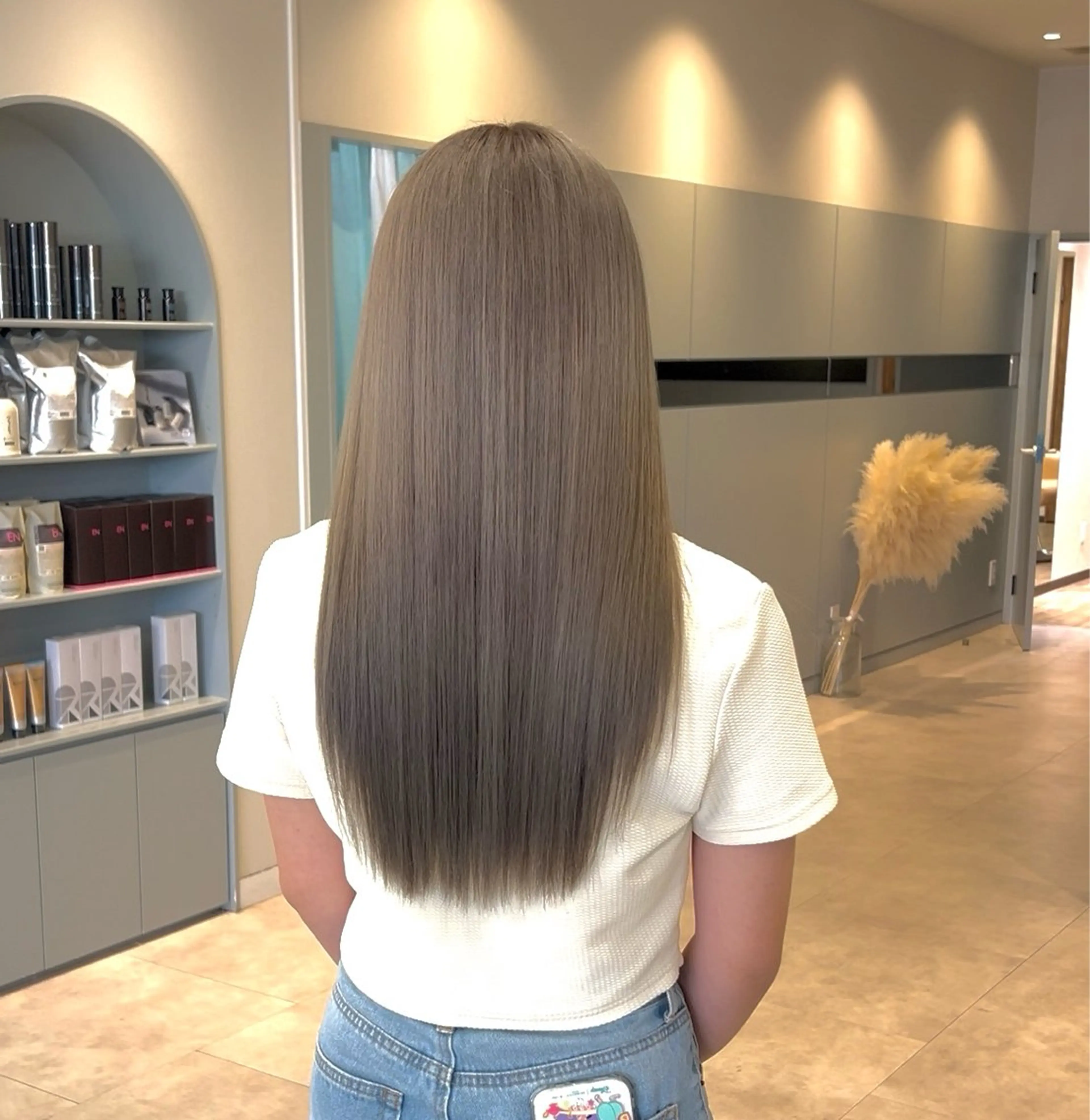 ロング カラー ブリーチ ケアブリーチ グレージュ ヘアカラー 🦋ブリーチカラー ×ベージュ🦋まなかのヘアスタイル