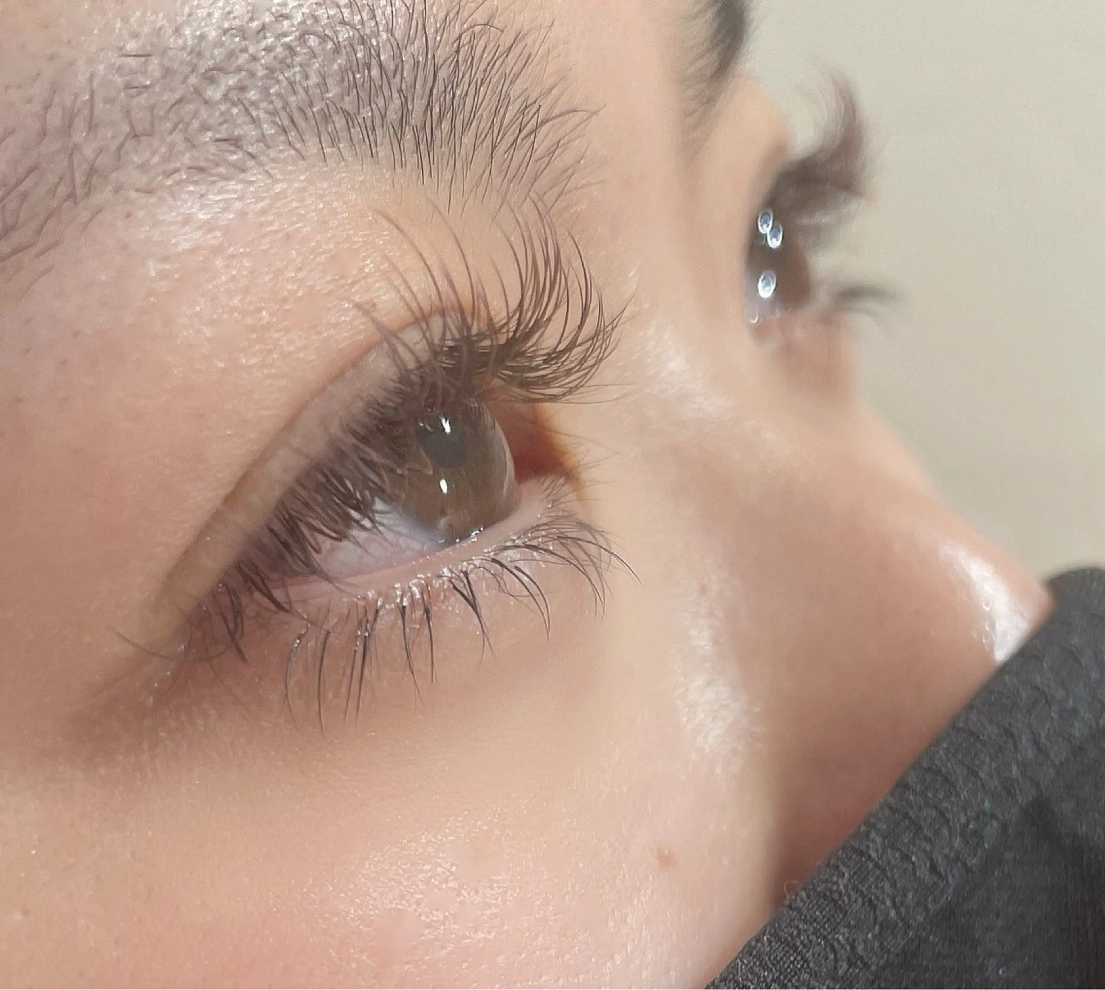 フラットラッシュ付け放題の写真