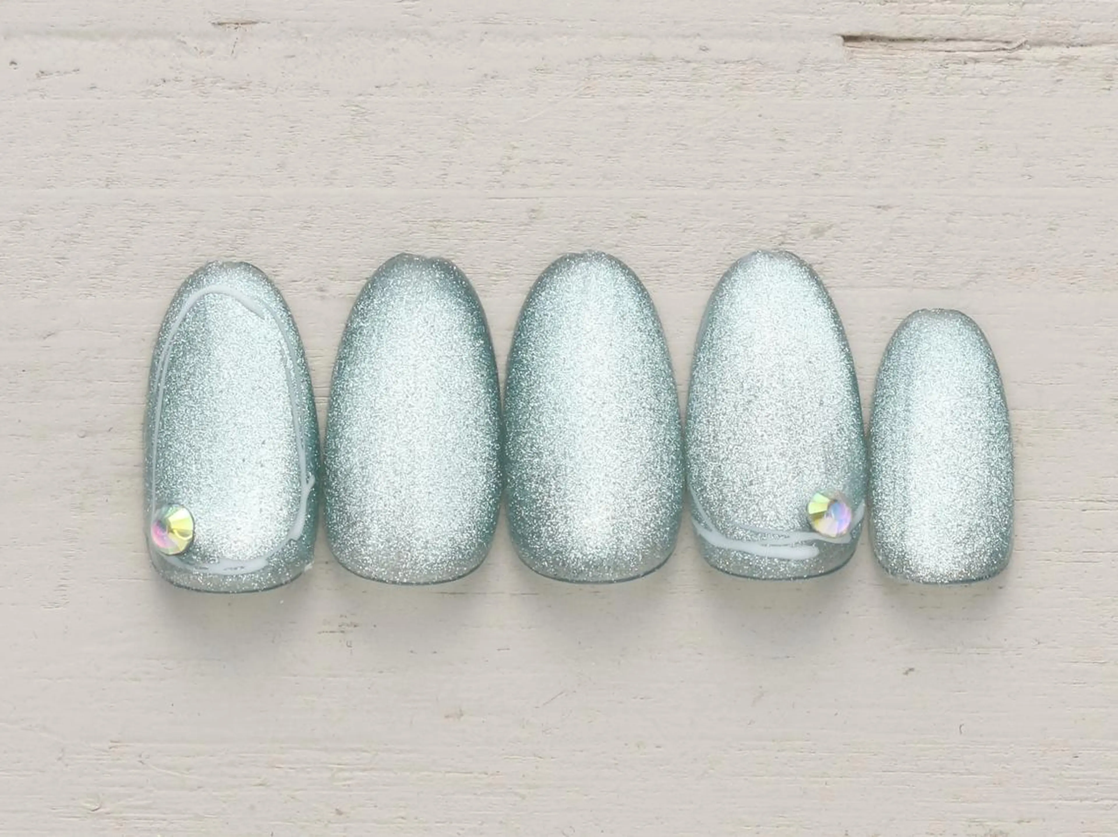 ネイル 今井 菜々子のネイルデザイン