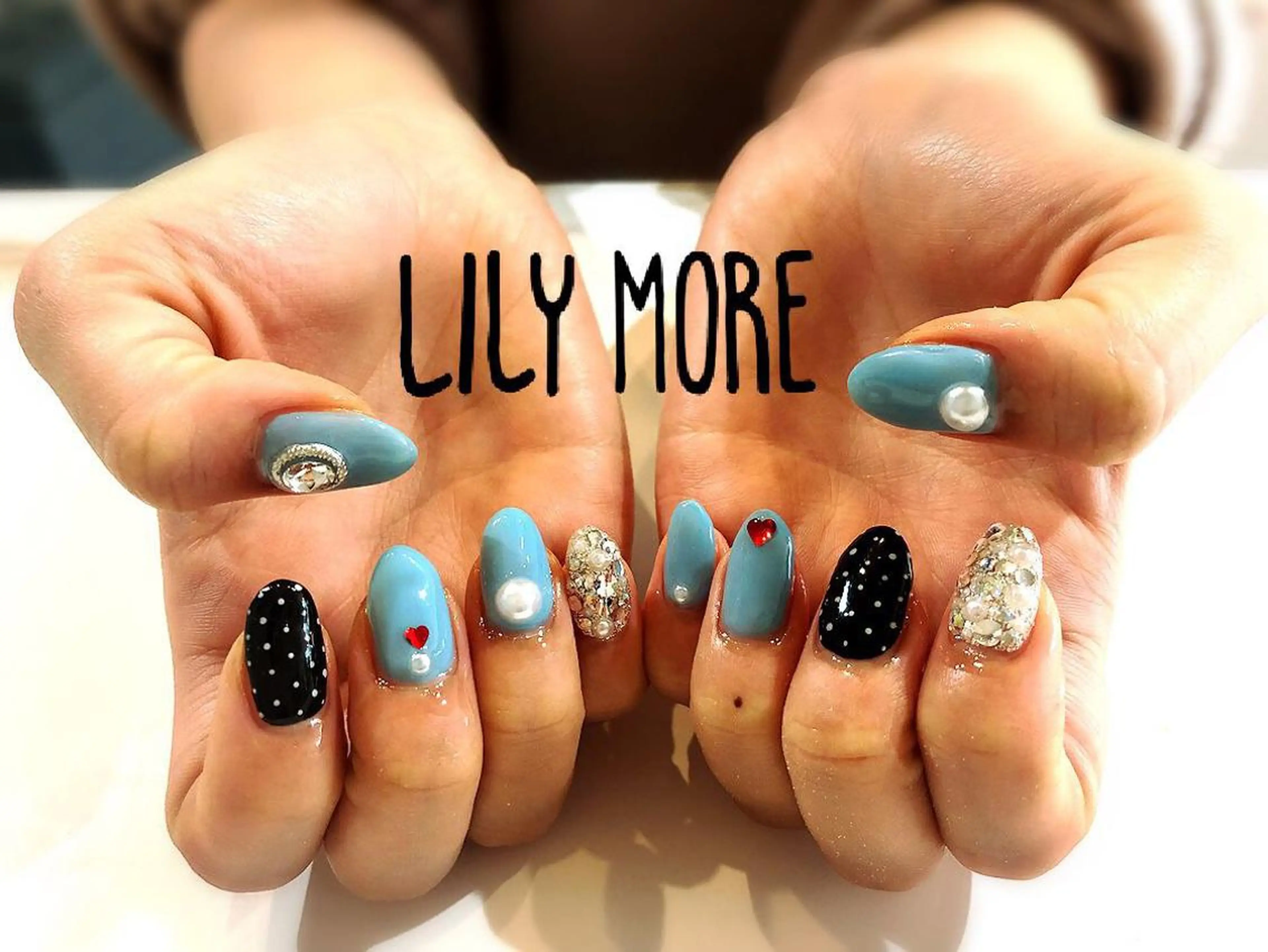 ネイル ドット Lily closetのネイルデザイン