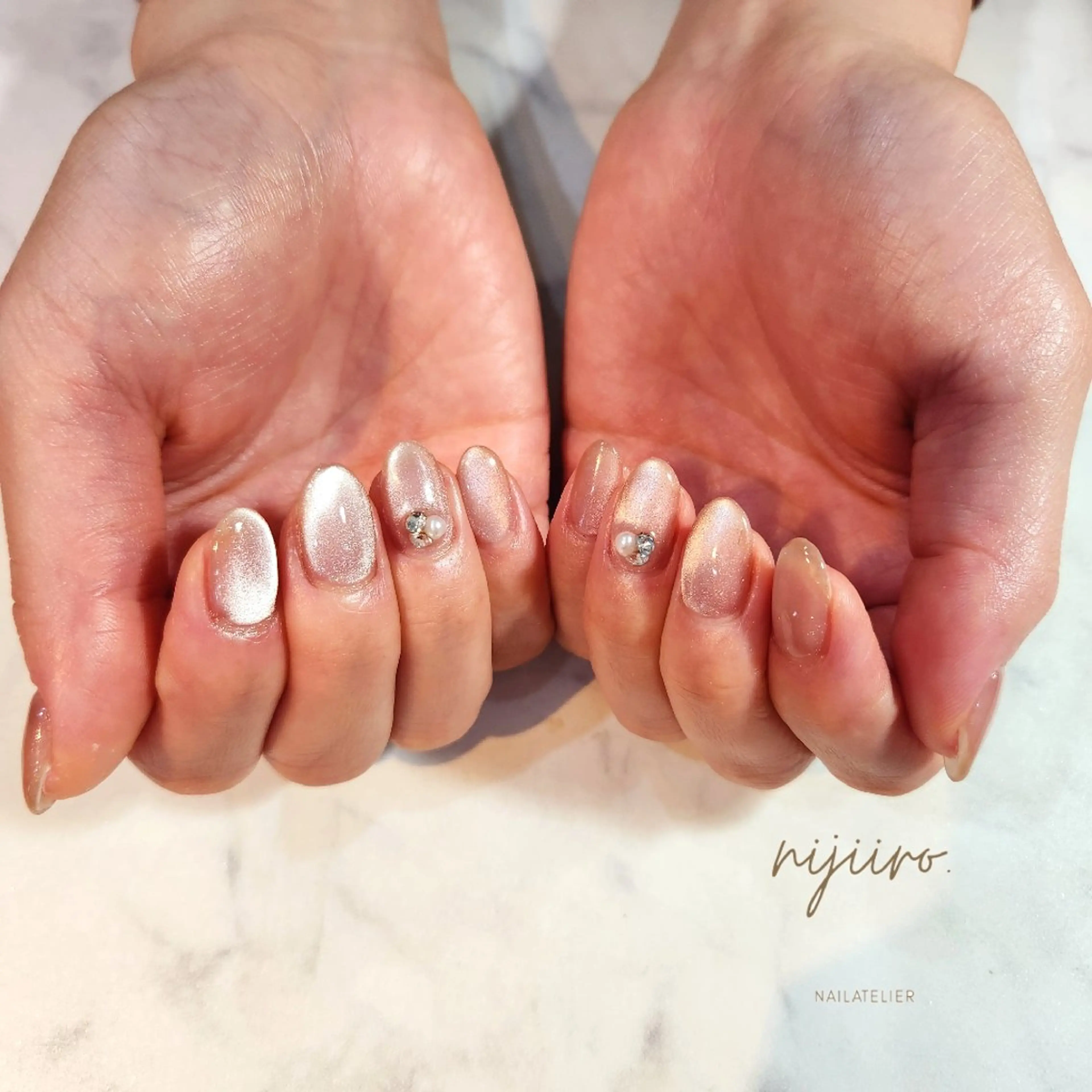 ネイル ハンドネイル nailatelier nijiiro.所属・nijiiro🌈 サトウのネイルデザイン