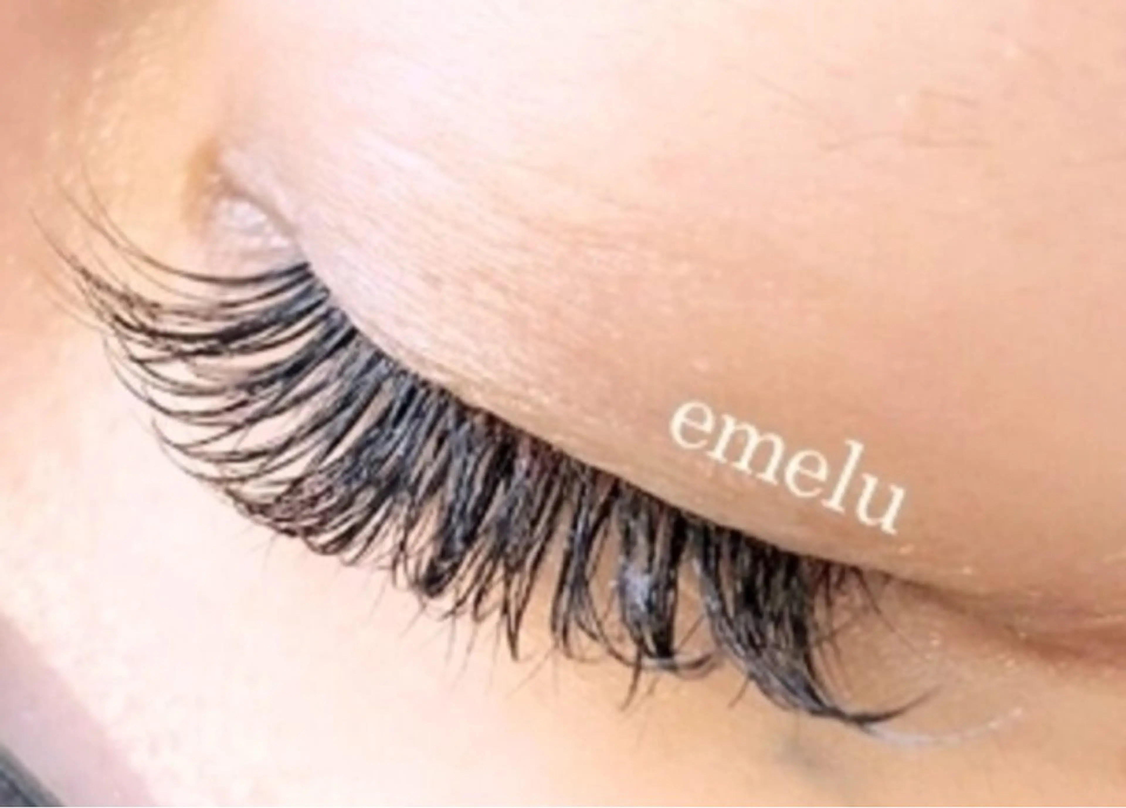 マツエク・マツパ emelu 藤原の眉毛・アイブロウイメージ