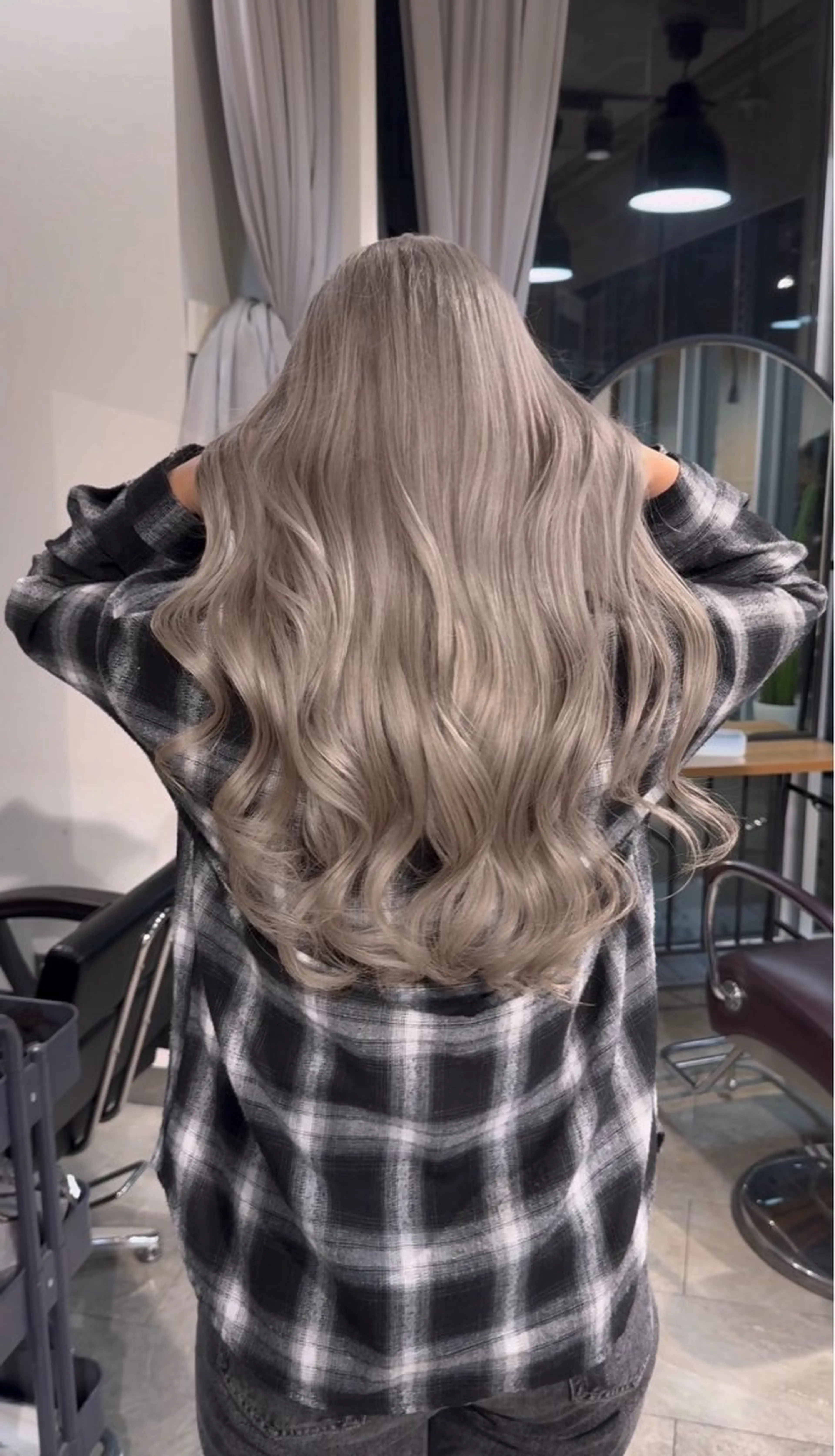 ロング カラー カット ヘアカラー トリートメント ヘアセット 💜ハイトーン💛 マジカルかいちゃんのヘアスタイル