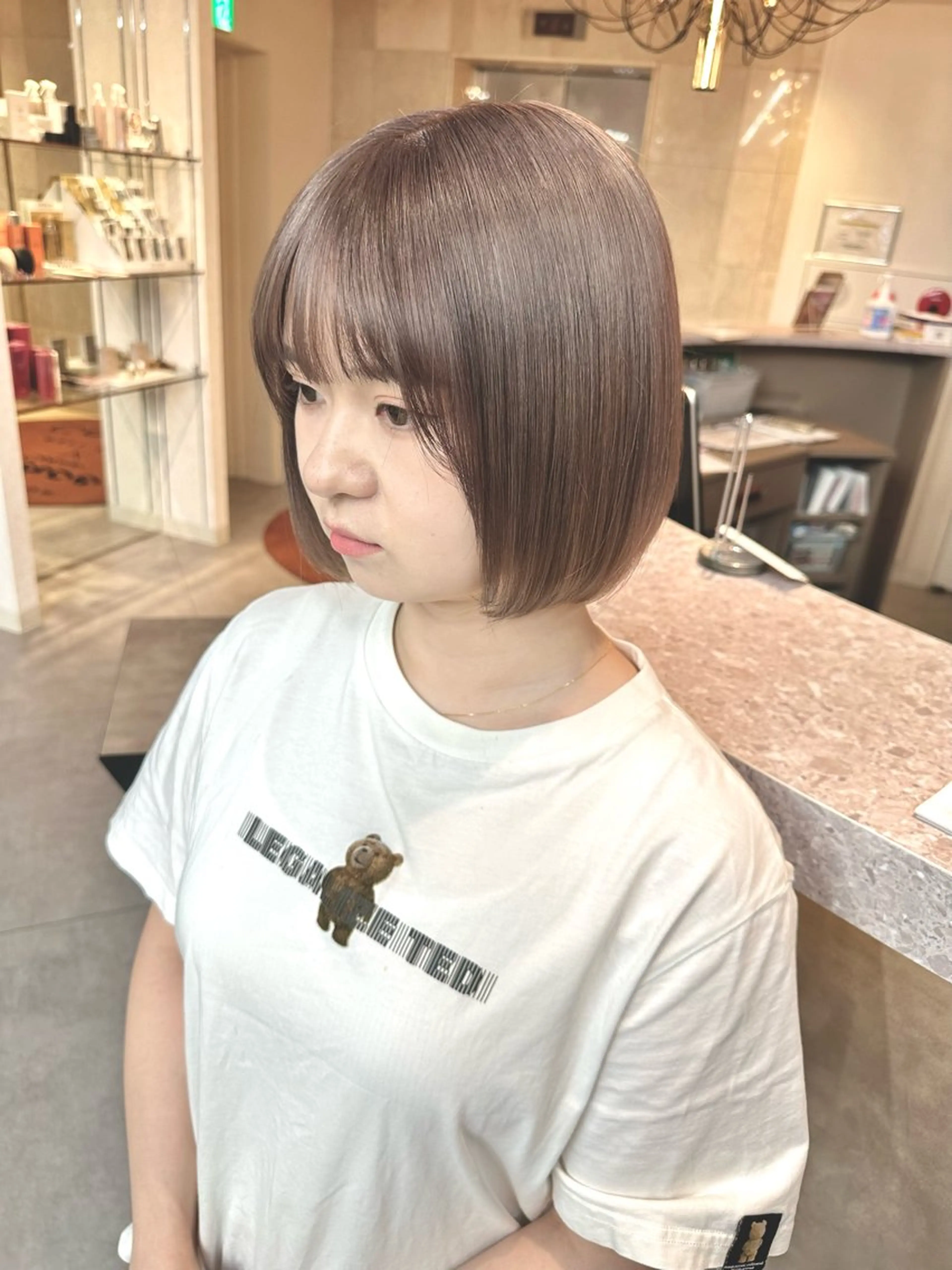 ショート カラー ウルフとハイトーン みっちー✂️のヘアスタイル