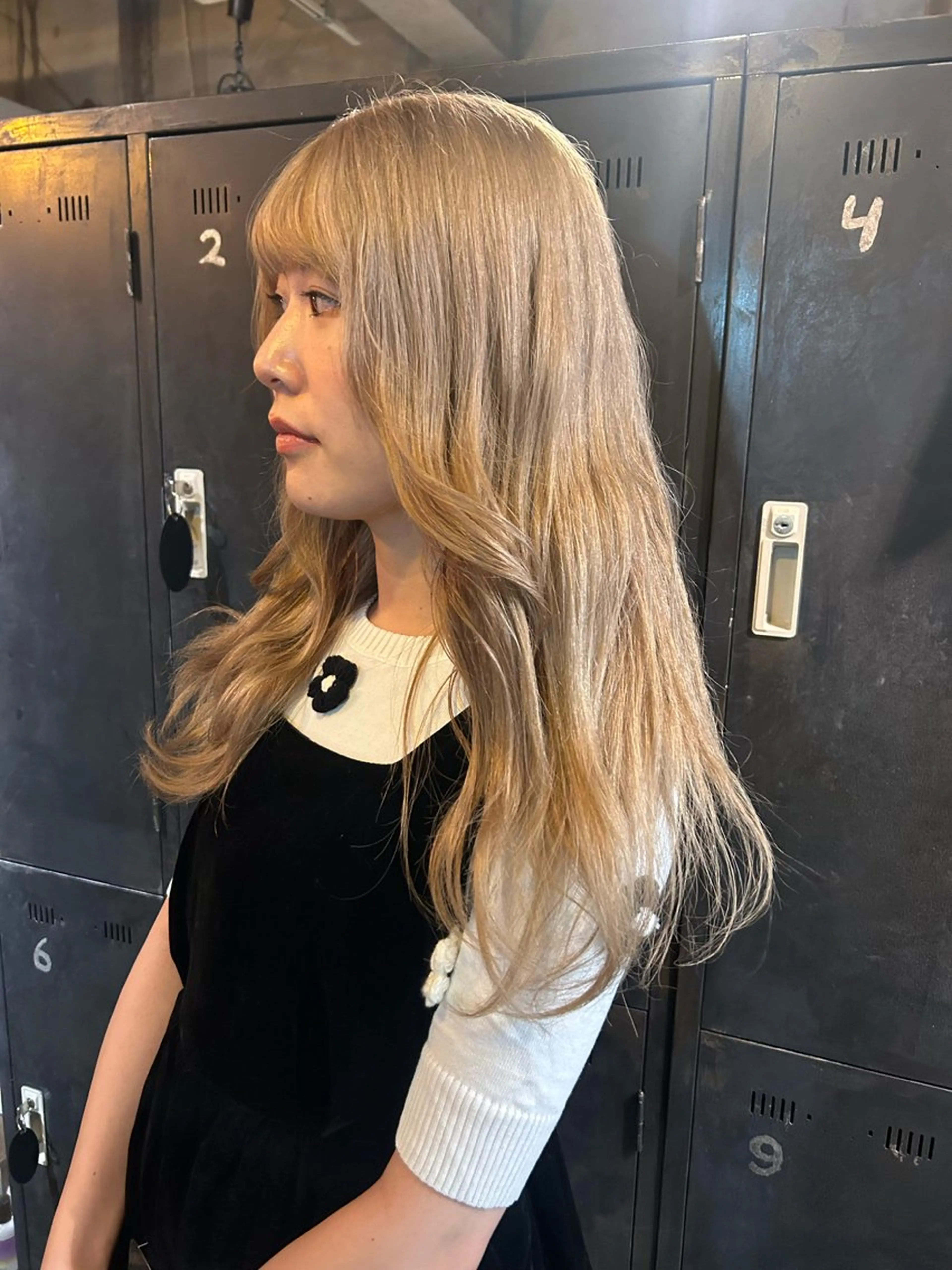 ロング カット ヘアカラー トリートメント L STUDIO所属・ハイトーン/ブリーチ 🧁soraのヘアスタイル