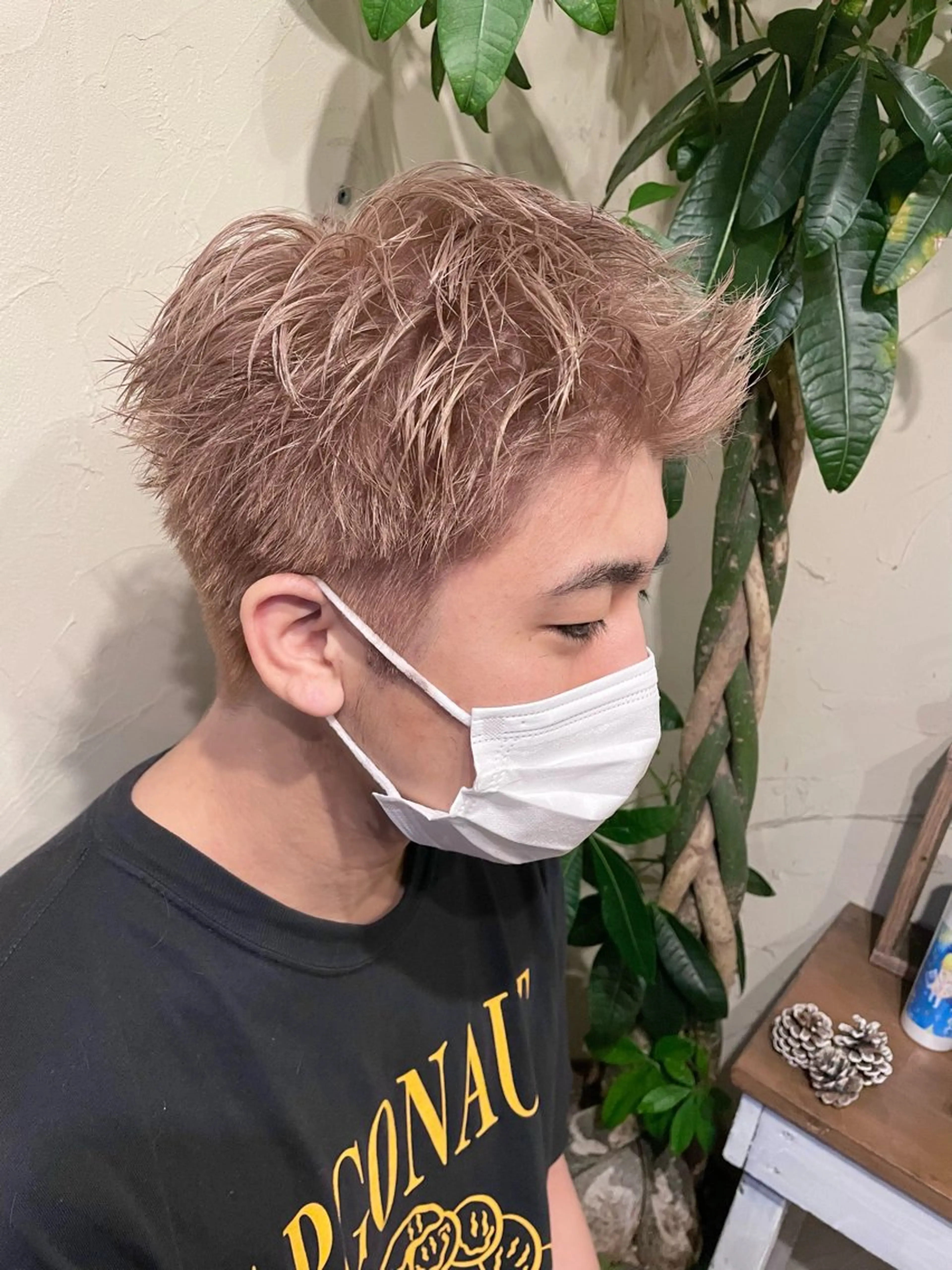 ショート カラー メンズ スパイキーショート ブロンド ショートヘア カット ヘアカラー メンズ特化/パーマ指 名No.1/百瀬太郎のヘアスタイル