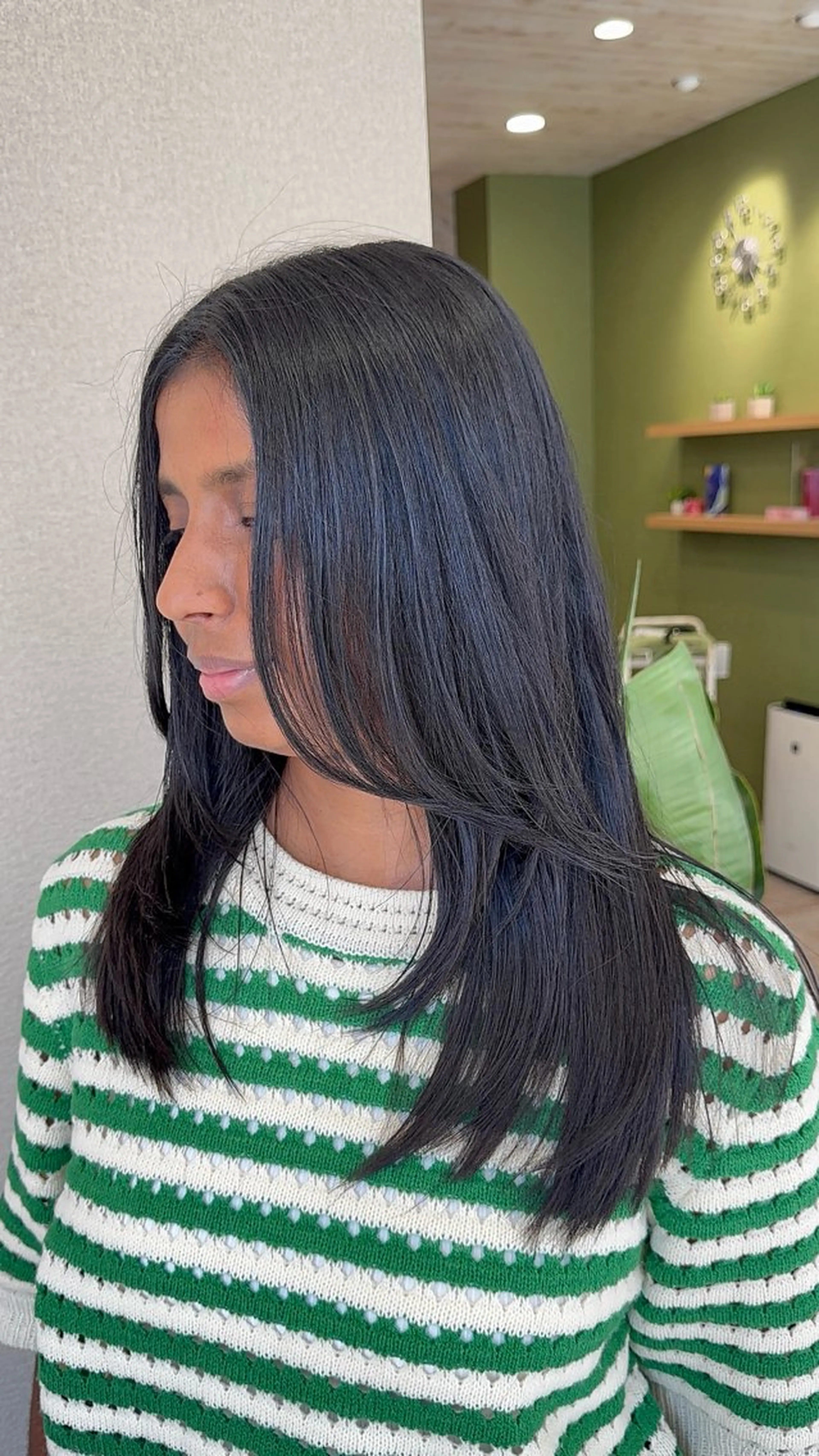 ミディアム レイヤーカット 縮毛矯正 ストレート　髪質改善 あすまのヘアスタイル