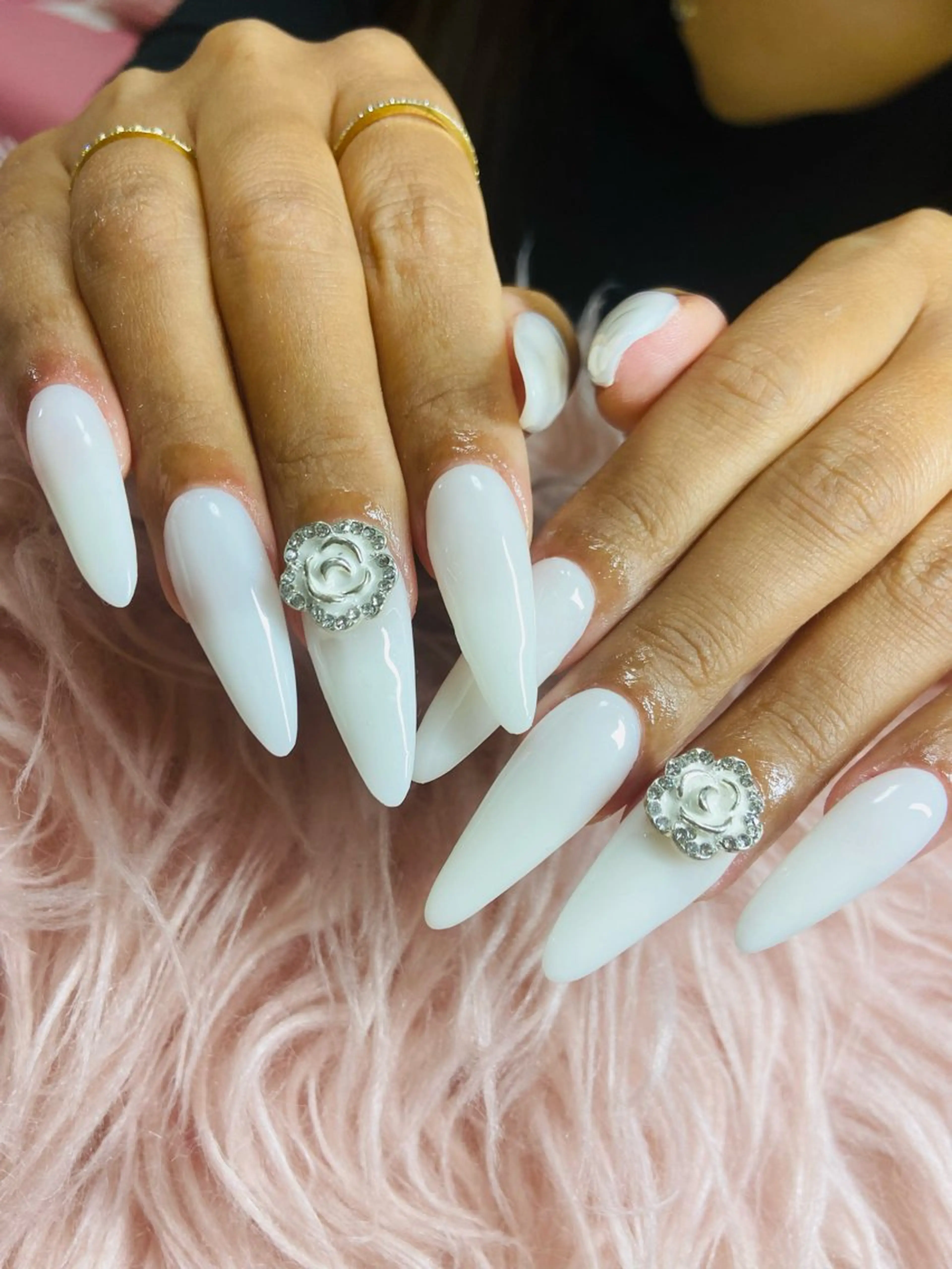 長さ出し+ワンカラー+簡単アート2本、2色まで、持ち込み、他アートプラス100ー500/1本1の写真