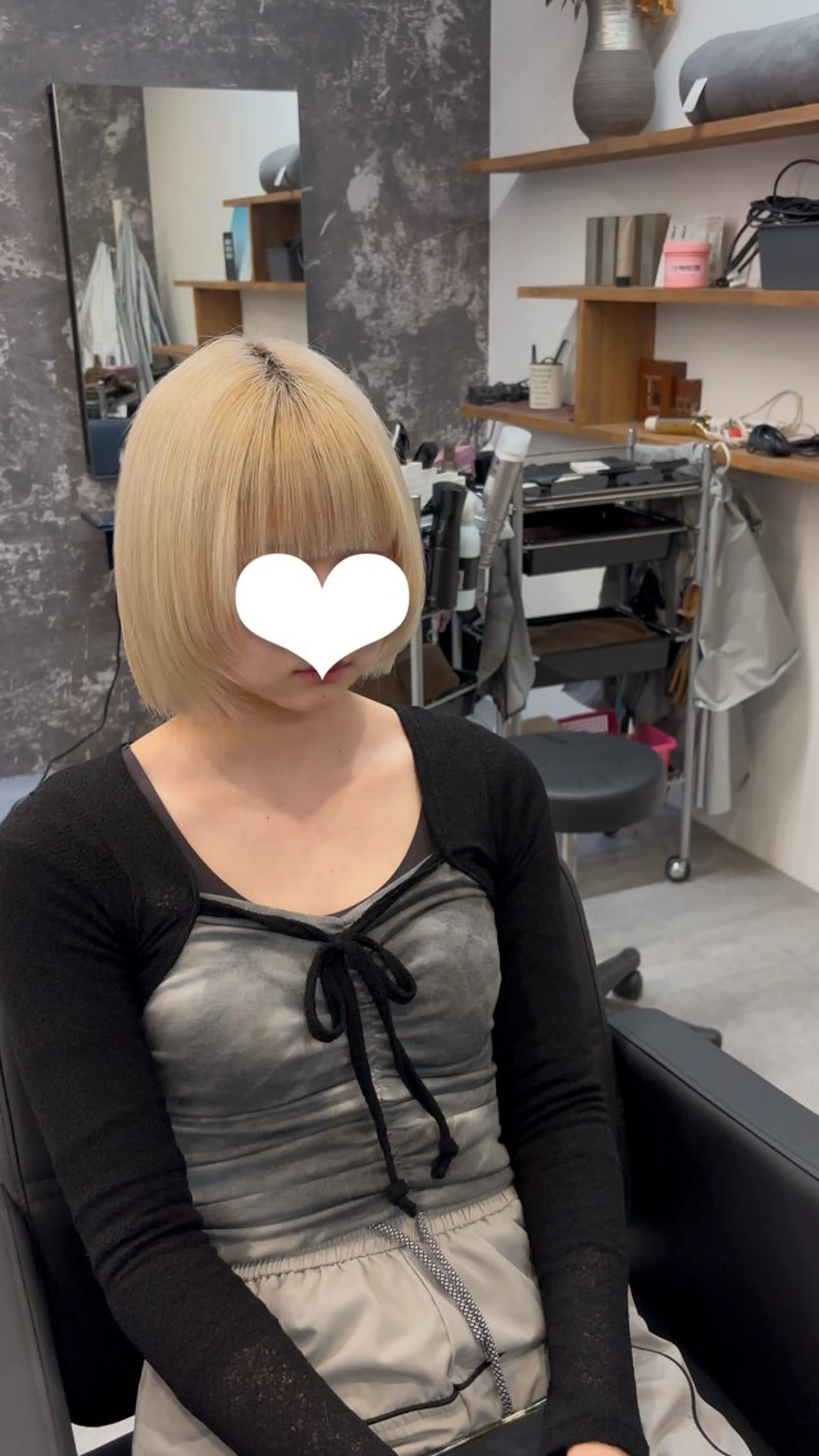 ミディアム レイヤーカット/韓国 ヘア/LILICAのヘアスタイル